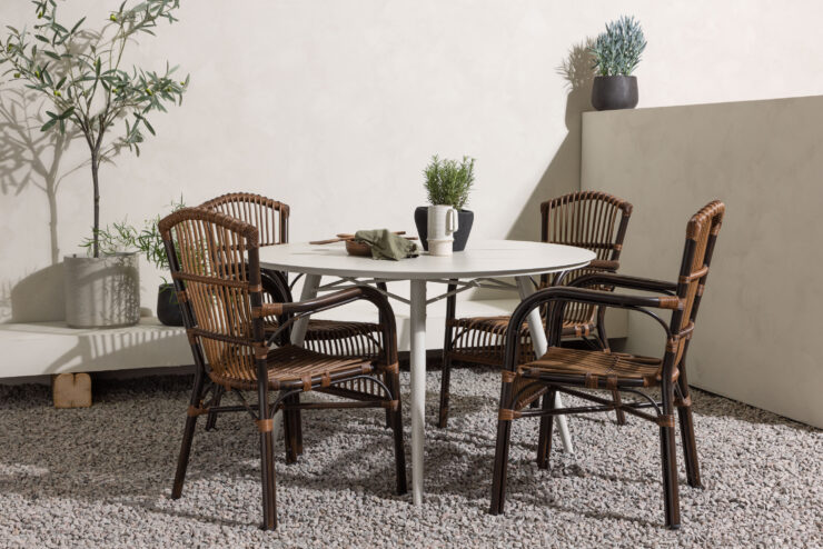 Lina, Galera – Ensemble repas – Table : ⌀120 Chaise : 63 x 90 x 55 cm