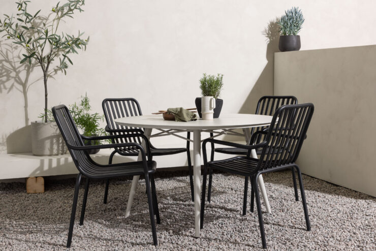 Lina, Peking – Ensemble repas – Table : ⌀120 Chaise : 64 x 85 x 57 cm