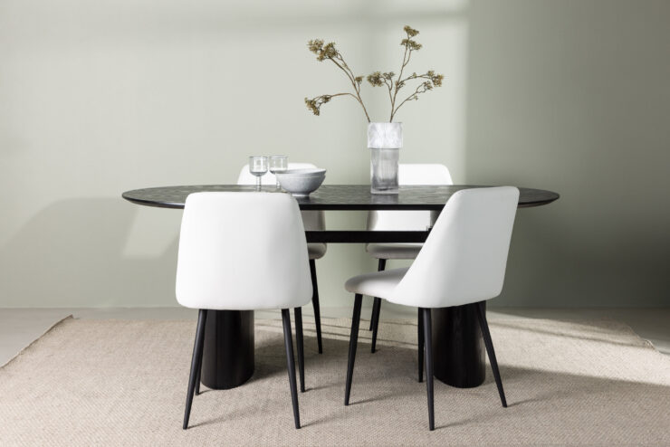 Isolde, Night – Ensemble repas ovale – Noir