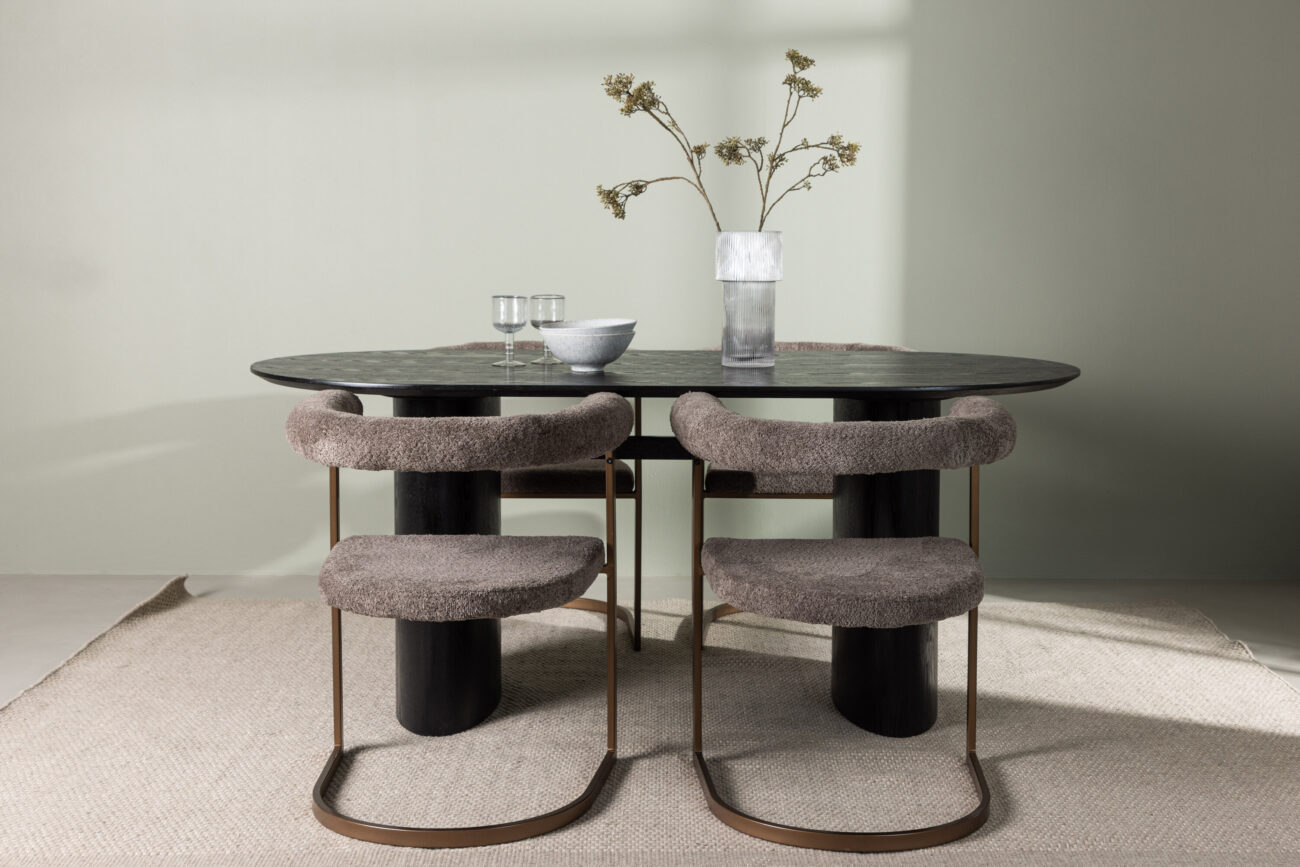 Isolde, Morning – Ensemble repas ovale – Noir
