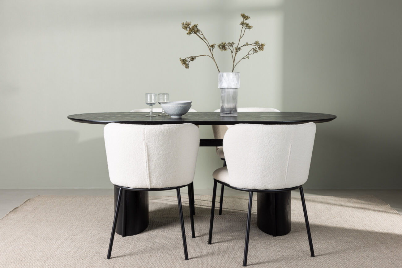 Isolde, Edina – Ensemble repas ovale – Noir