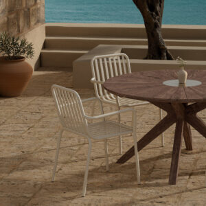 Rosario, Peking – Ensemble repas – Marron – Table : ⌀140cm, Chaise : 64 x 85 x 60 cm