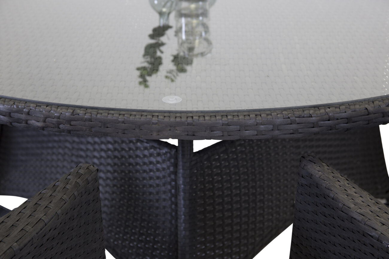 Volta, Malin – Ensemble repas – Noir – Table : ⌀150 Chaise : 65 x 92 x 58 cm