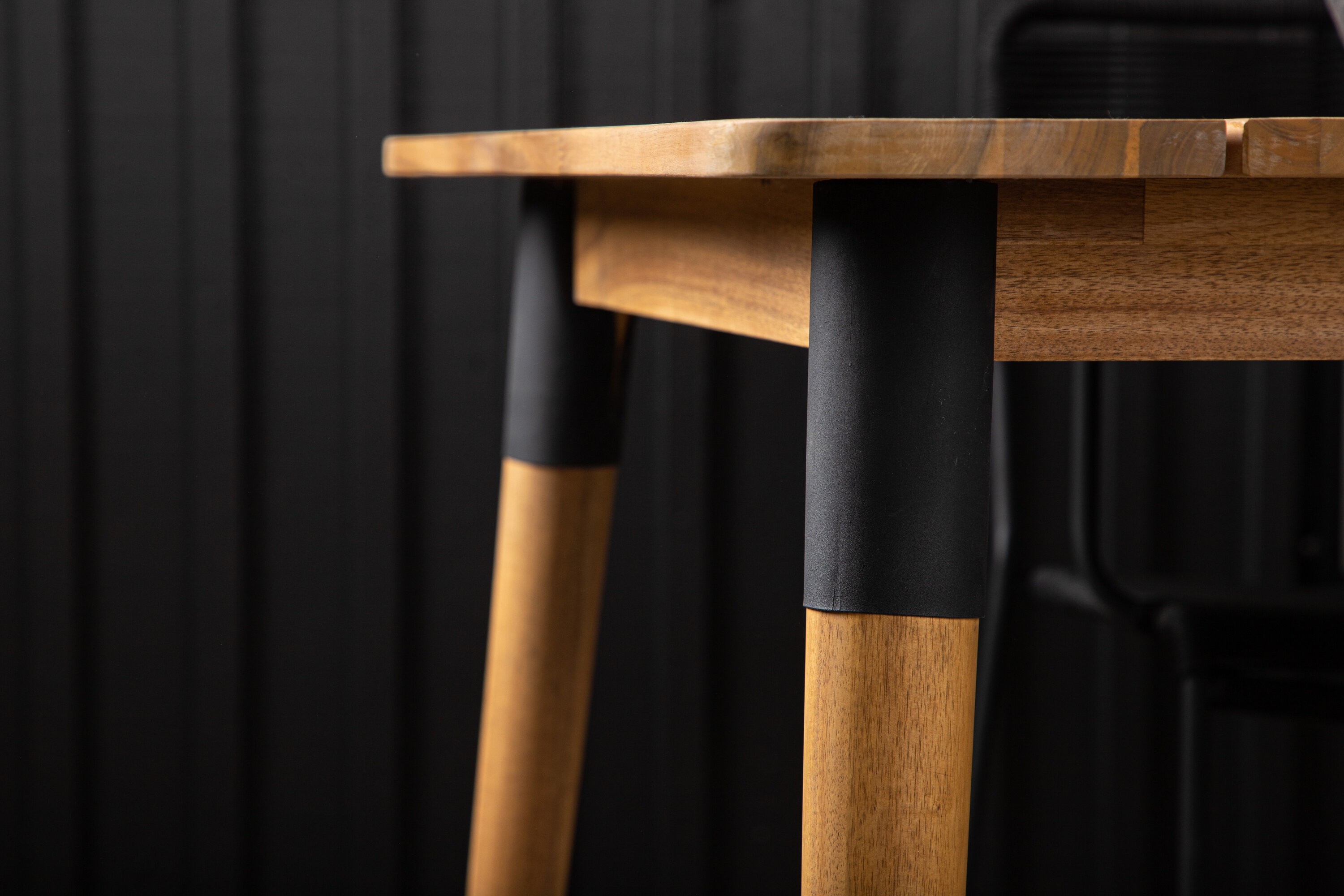 Julian table à manger rectangulaire naturel 210 x 100 cm en situation dans une pièce décorée