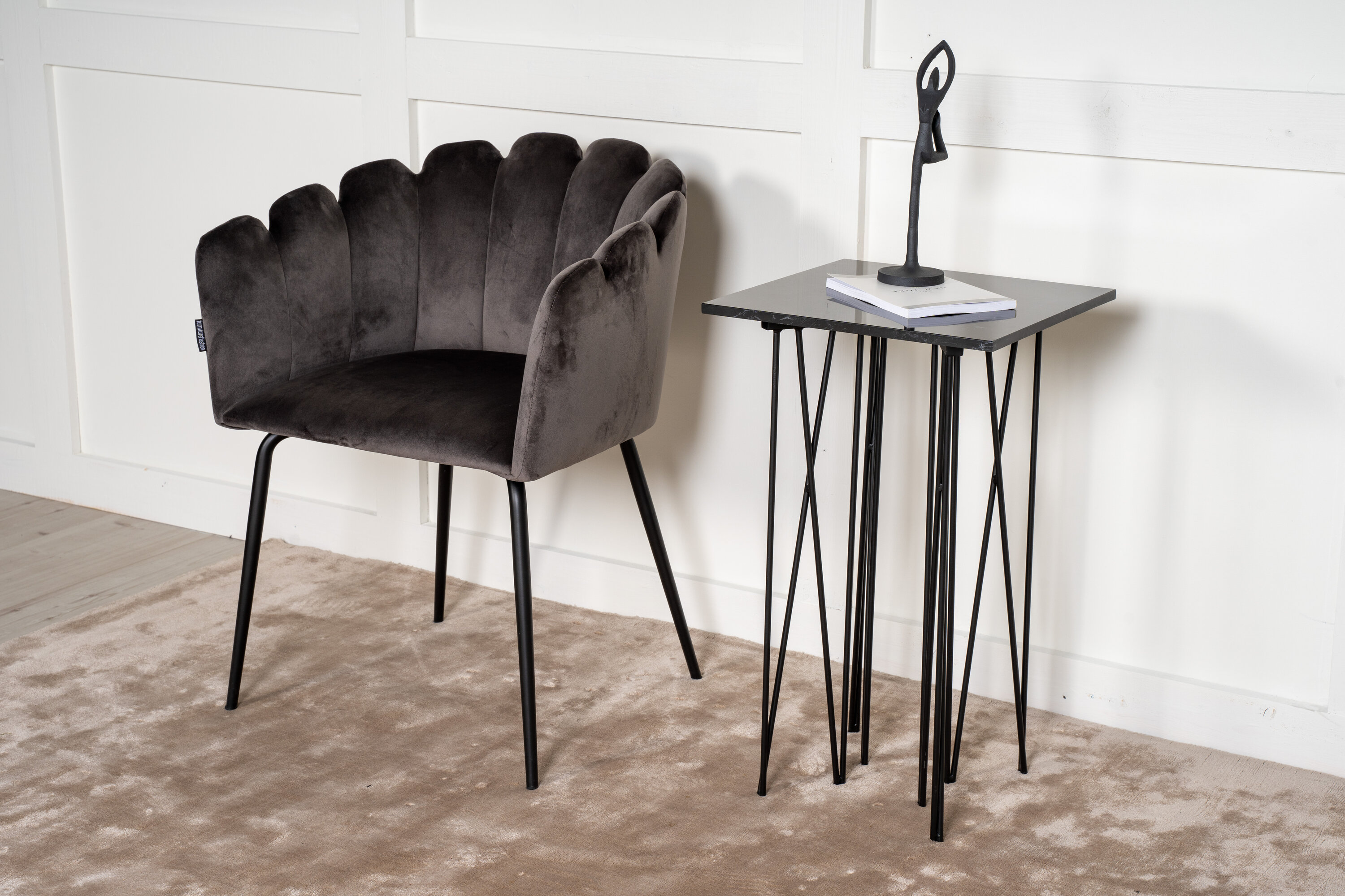 Détail du table d'appoint Stone noir 40 x 40 cm