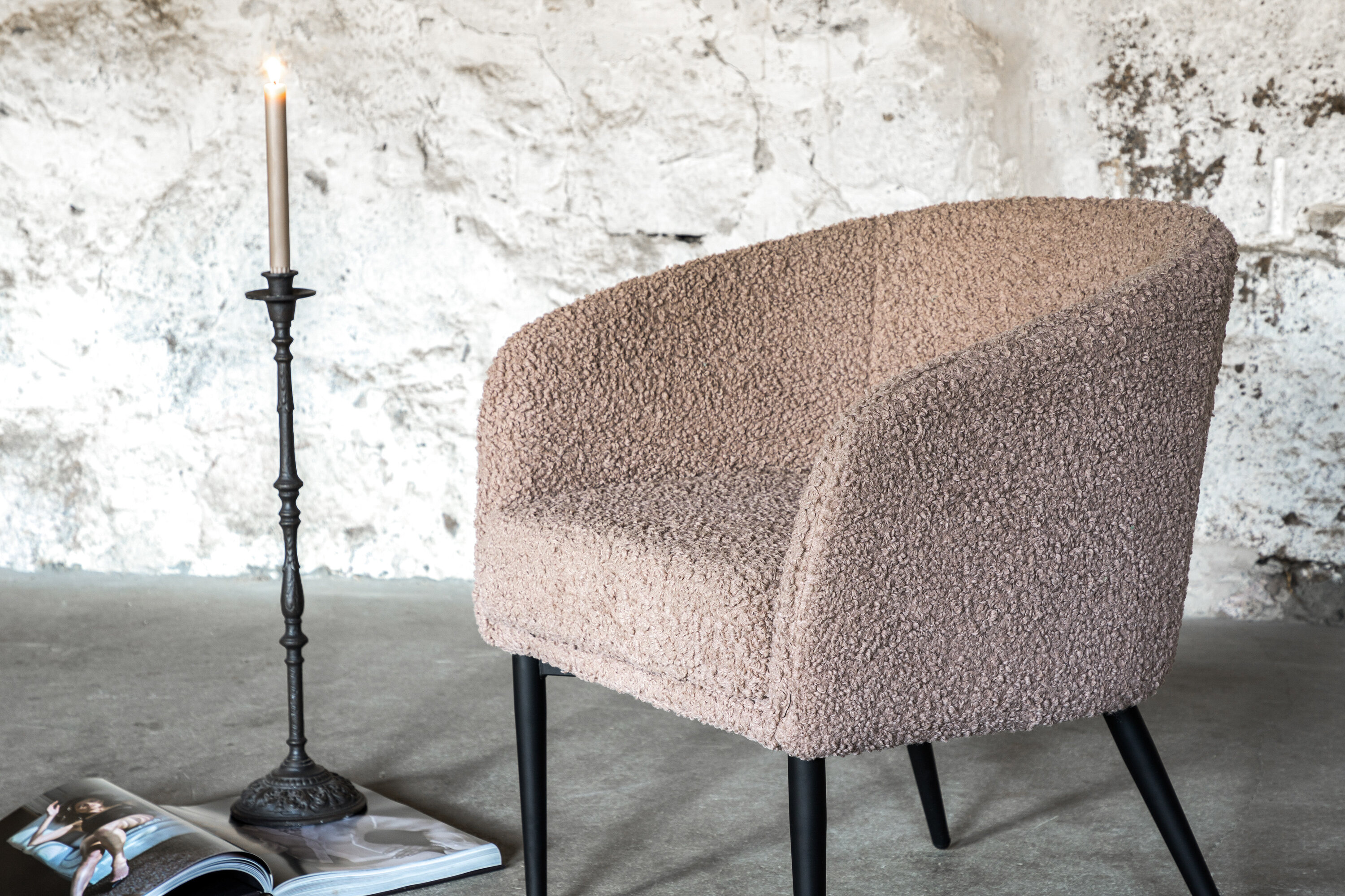 Détail du fauteuil Fluffy noir, marron 64 x 70 x 66 cm