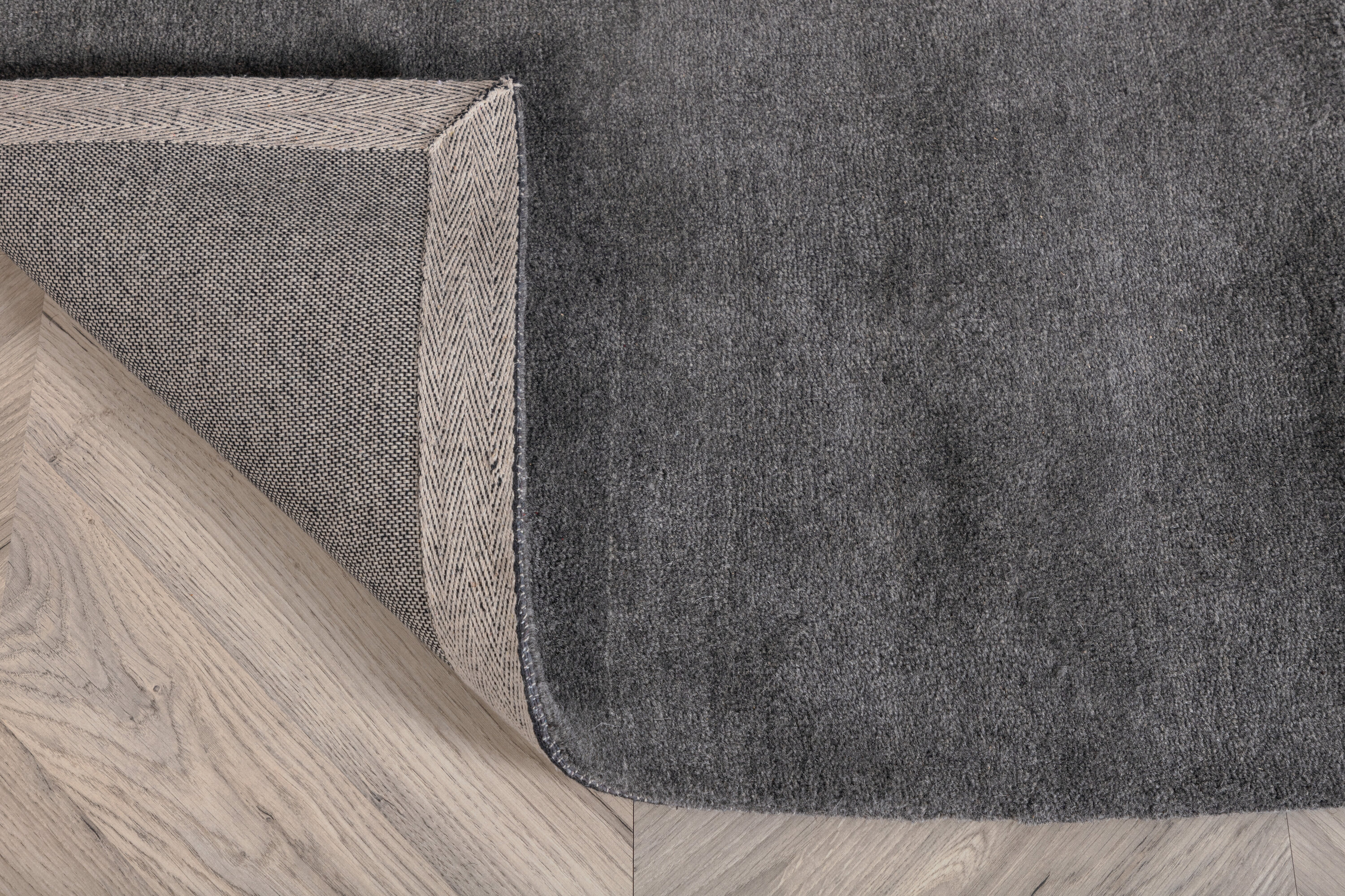 Détail du tapis de salon Ulla gris 350 x 250 cm