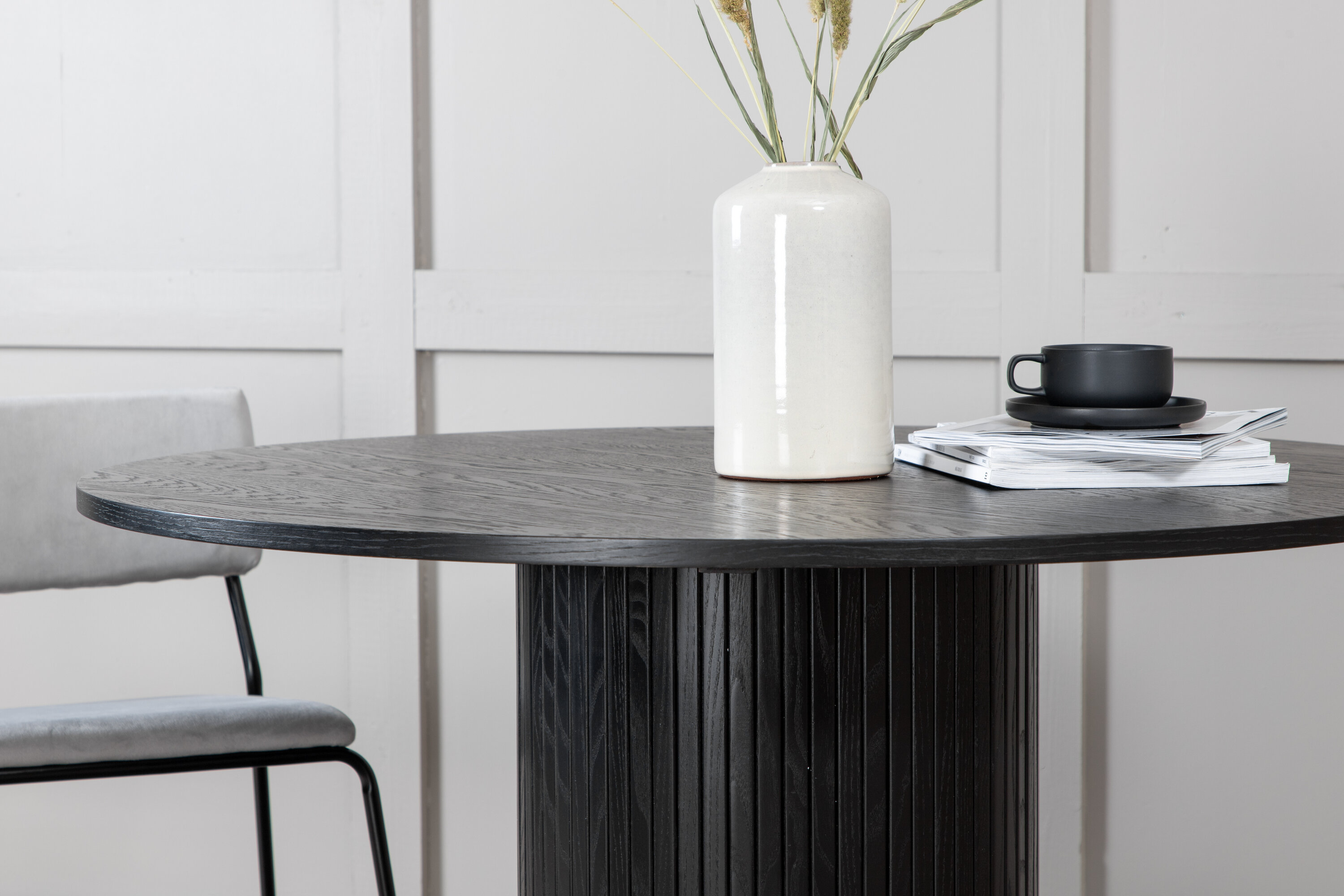 Détail du table à manger ronde Bianca noir ⌀110 cm