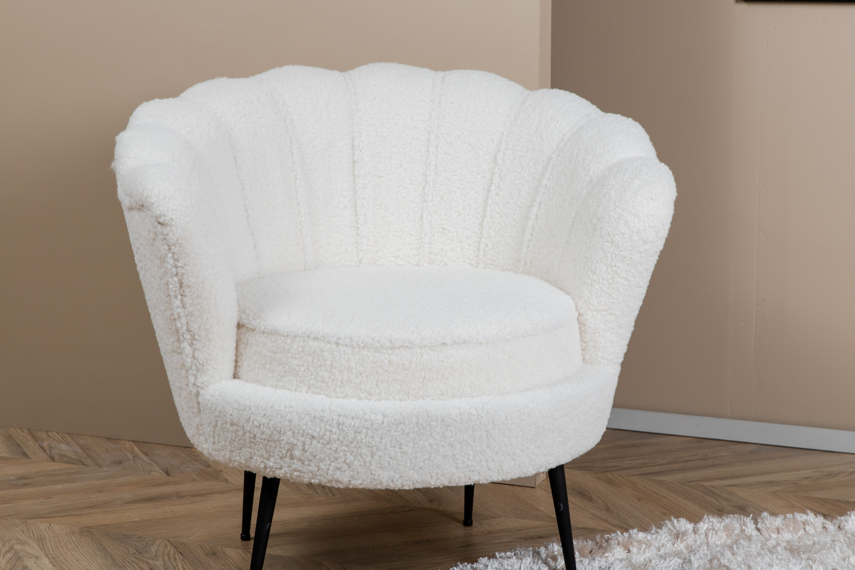 Détail du fauteuil Calais noir, blanc 77 x 76 x 83 cm