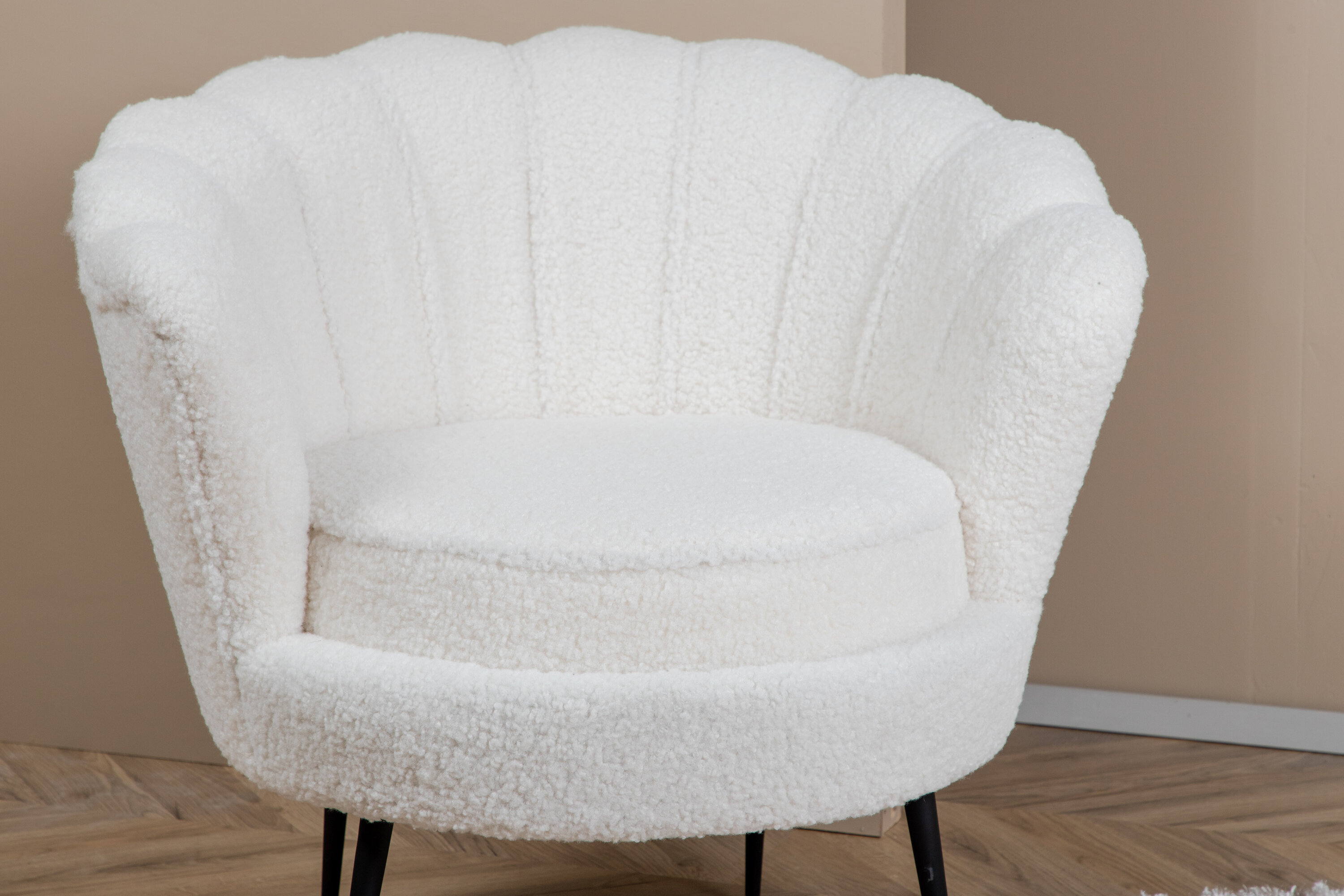Détail du fauteuil Calais noir, blanc 77 x 76 x 83 cm