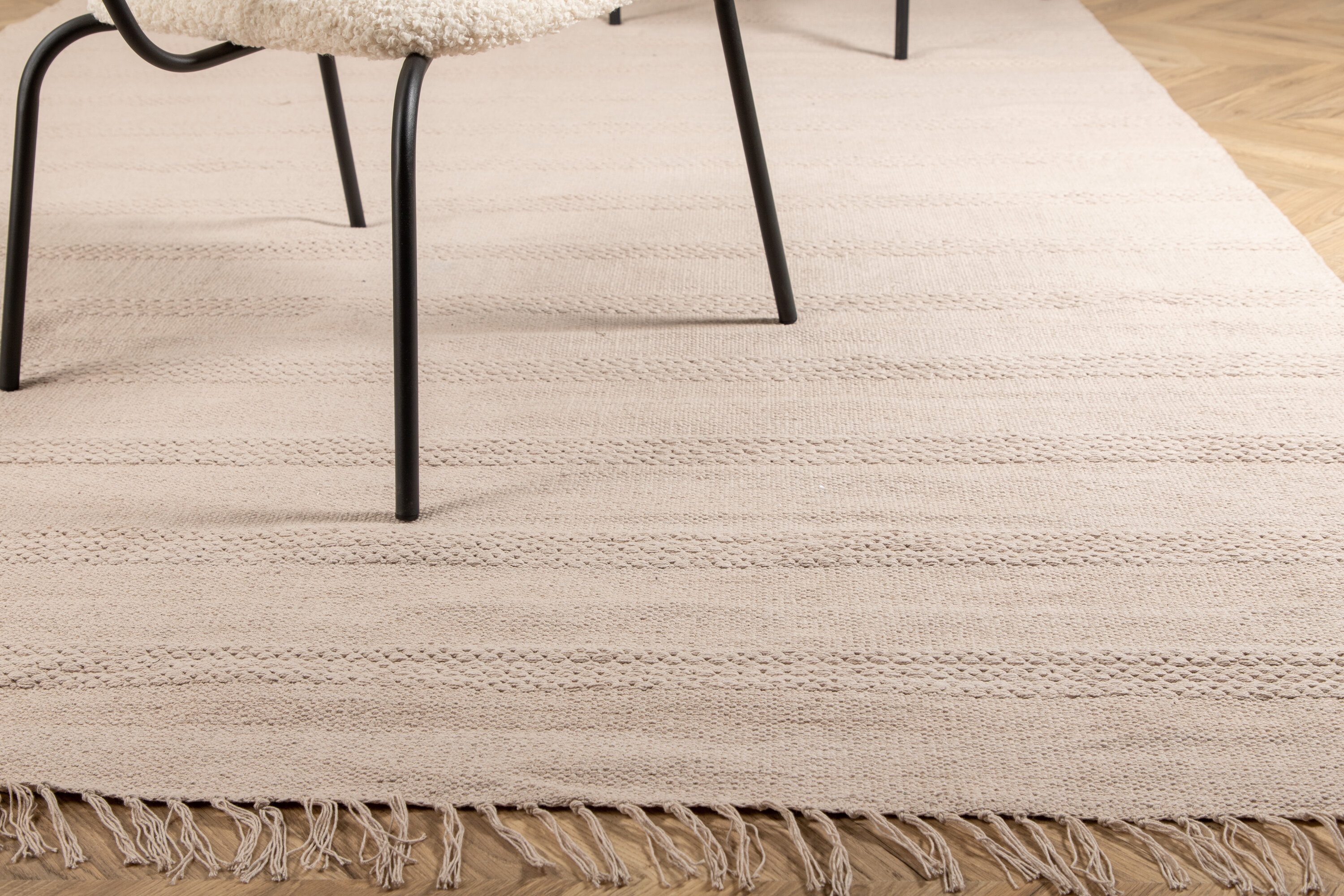 Détail du tapis de salon Nico beige 230 x 160 cm