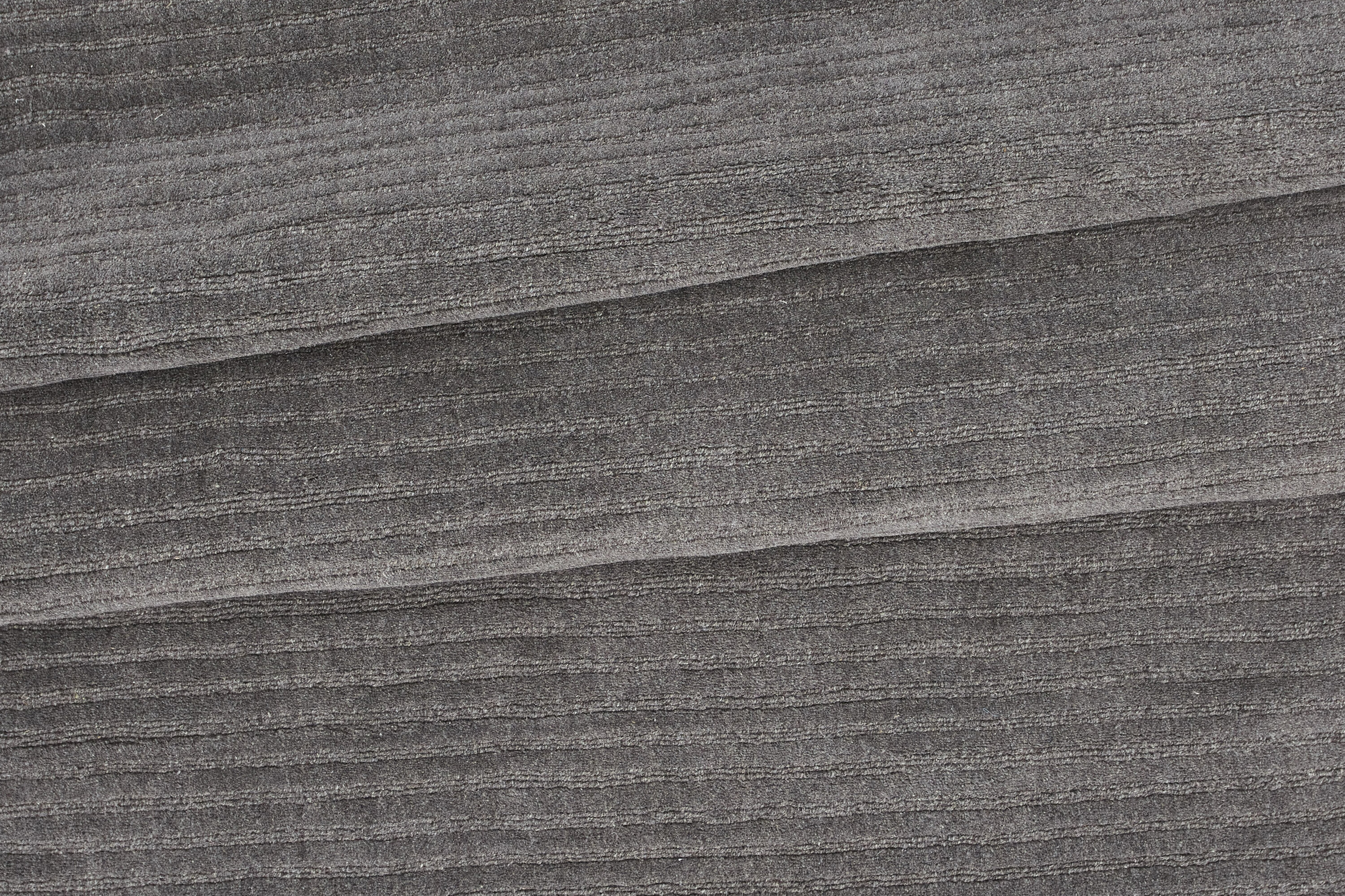 Milton tapis de salon gris foncé 230 x 160 cm sur fond clair
