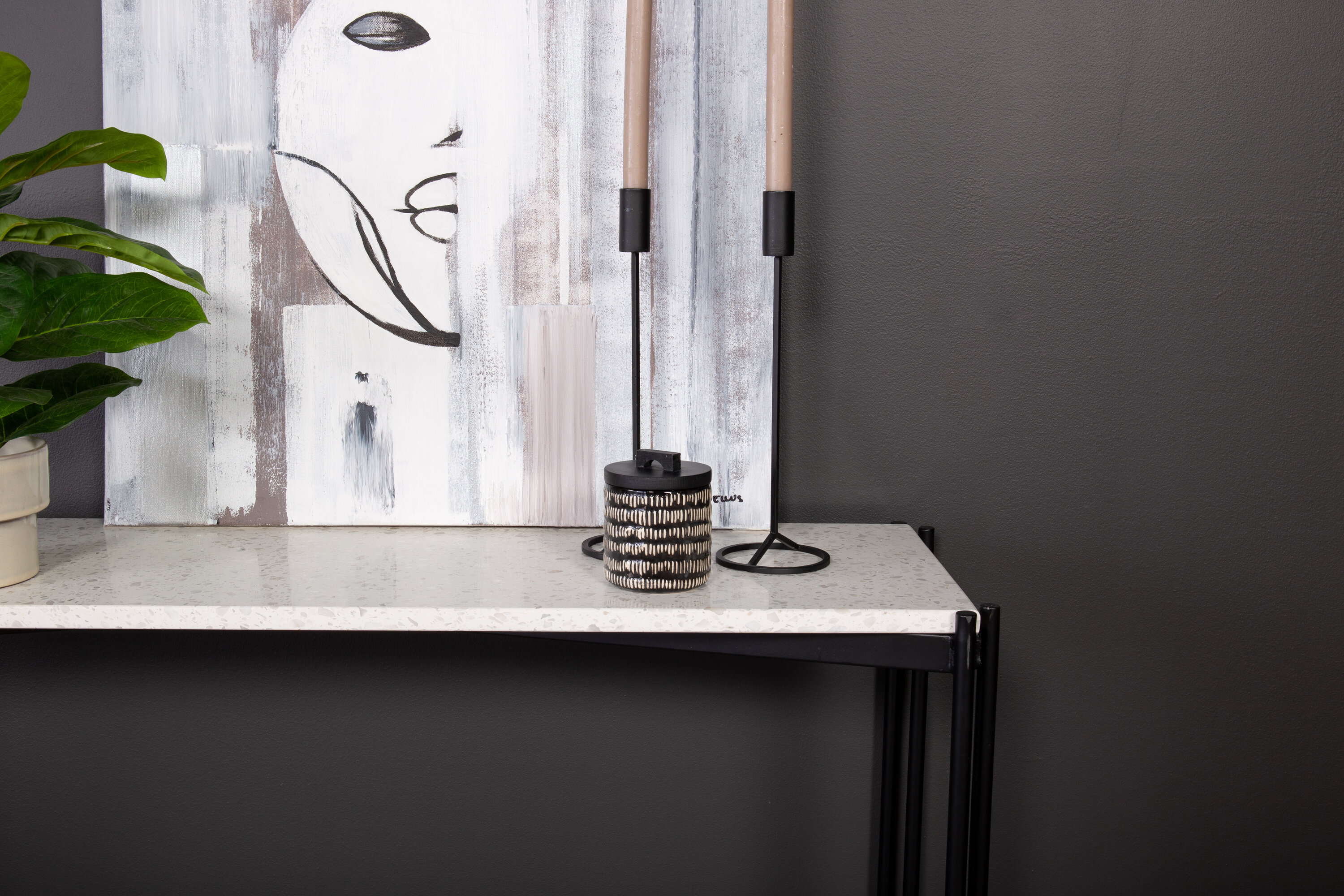 Détail du table d'appoint Razzia noir, blanc 110 x 30 cm