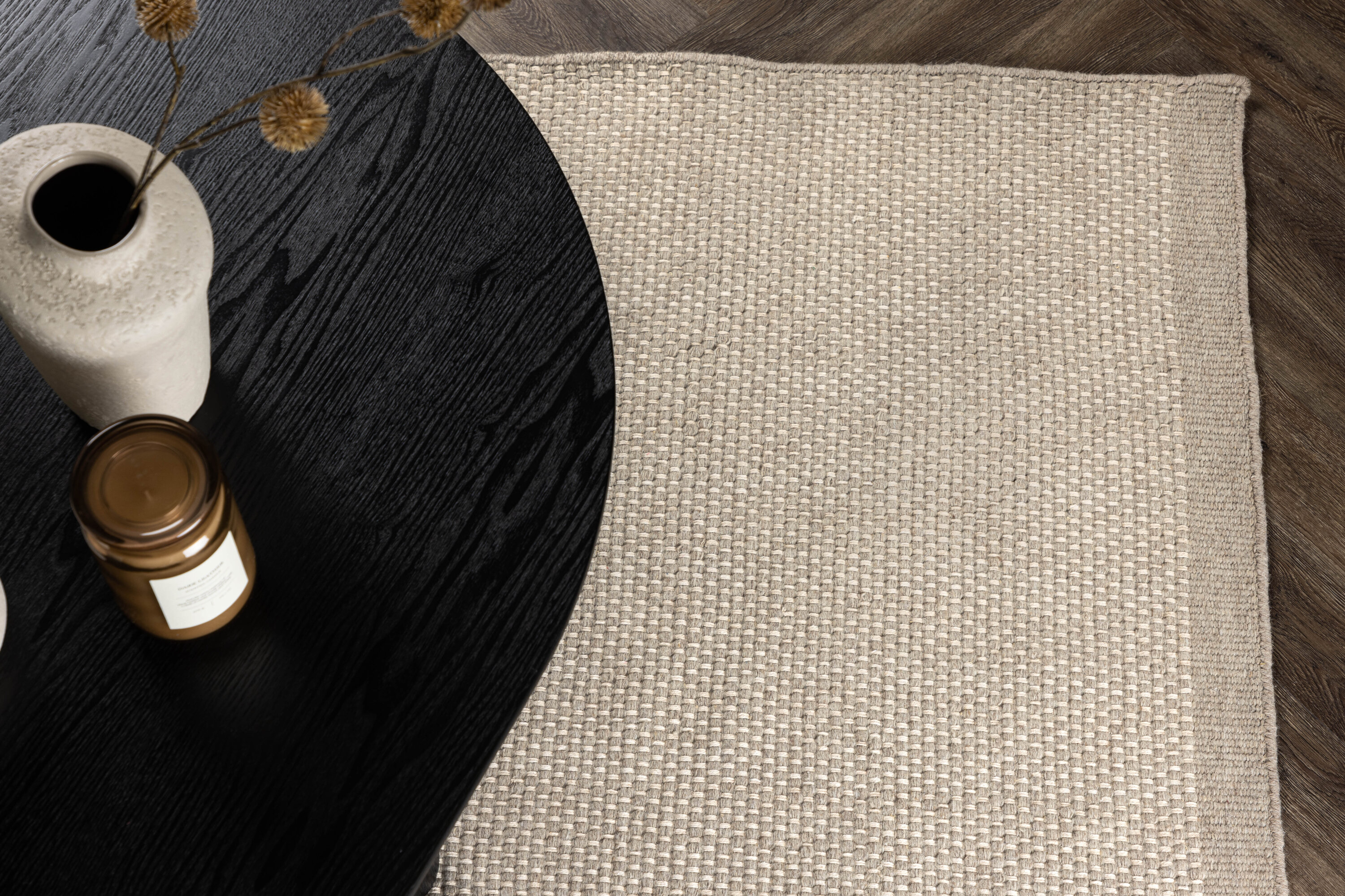 Vilma tapis de salon beige 230 x 160 cm en situation dans une pièce décorée