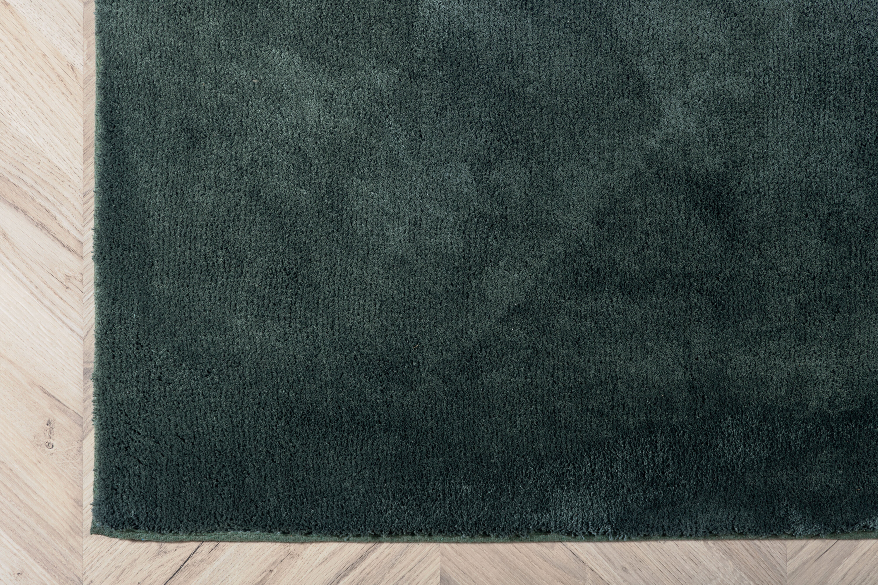 Détail du tapis de salon Undra vert 240 x 170 cm