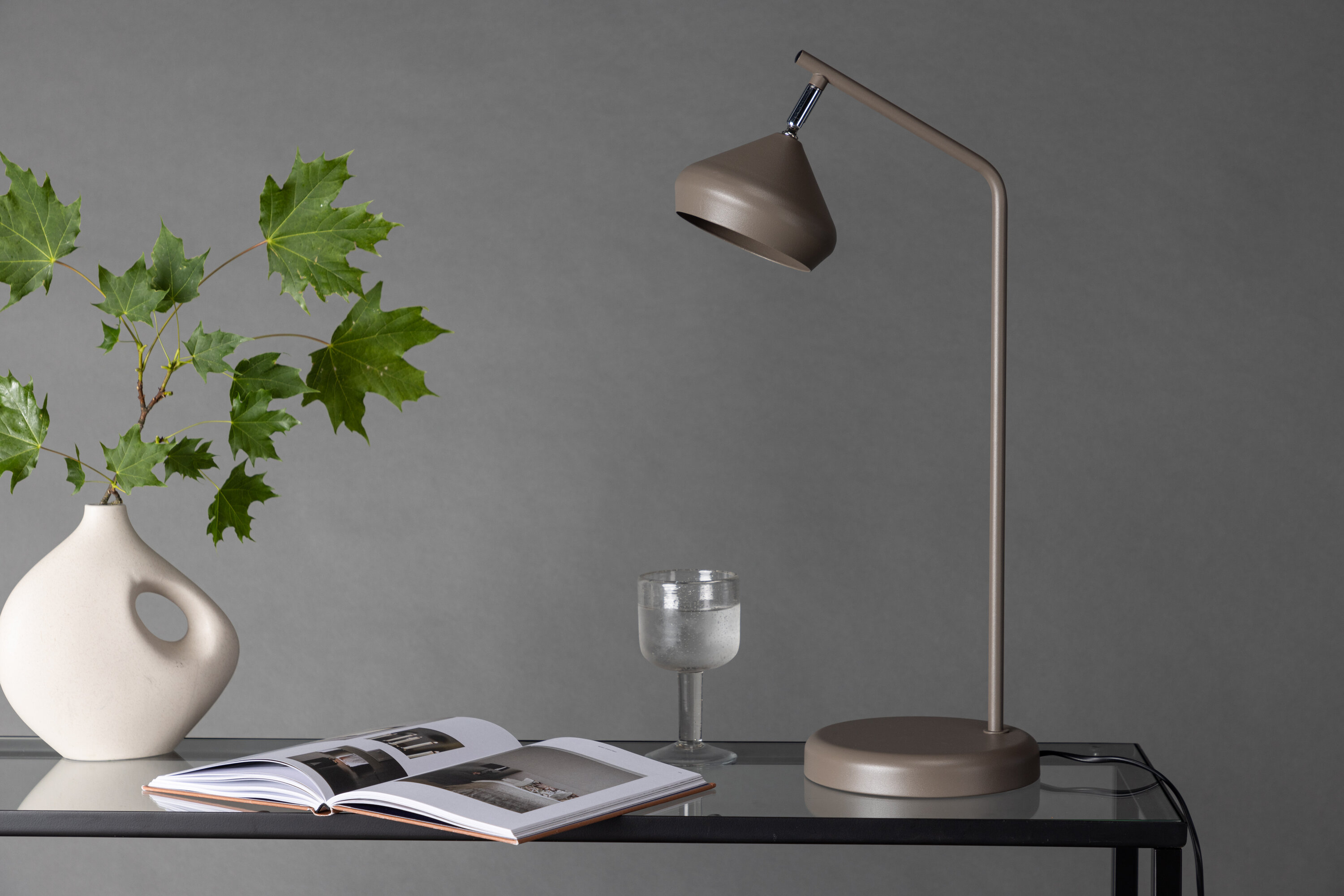 Isaberg éclairage de noël chrome, moka ⌀9 cm en situation dans une pièce décorée