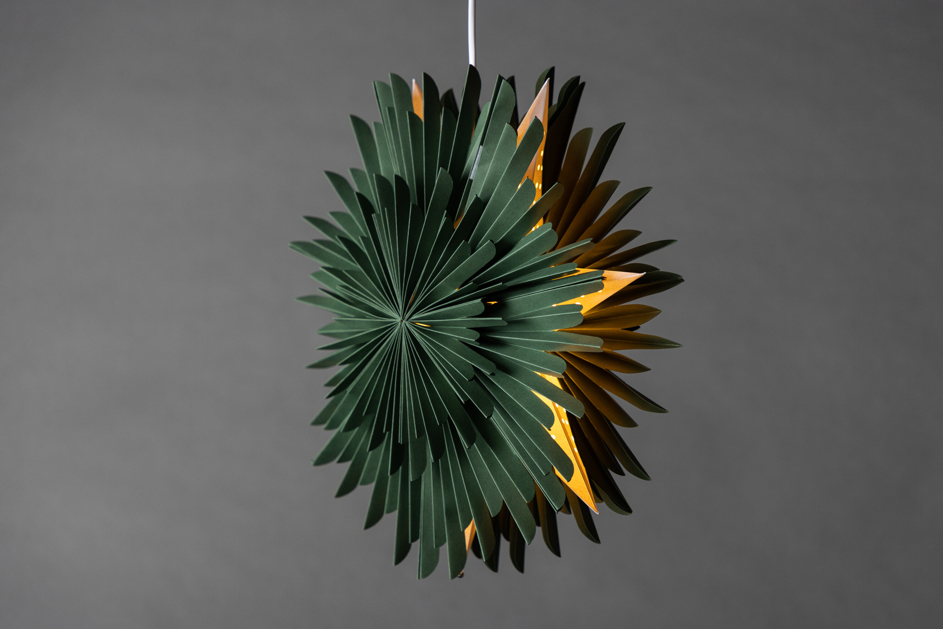 Sälen éclairage de noël vert, blanc ⌀46 cm en situation dans une pièce décorée
