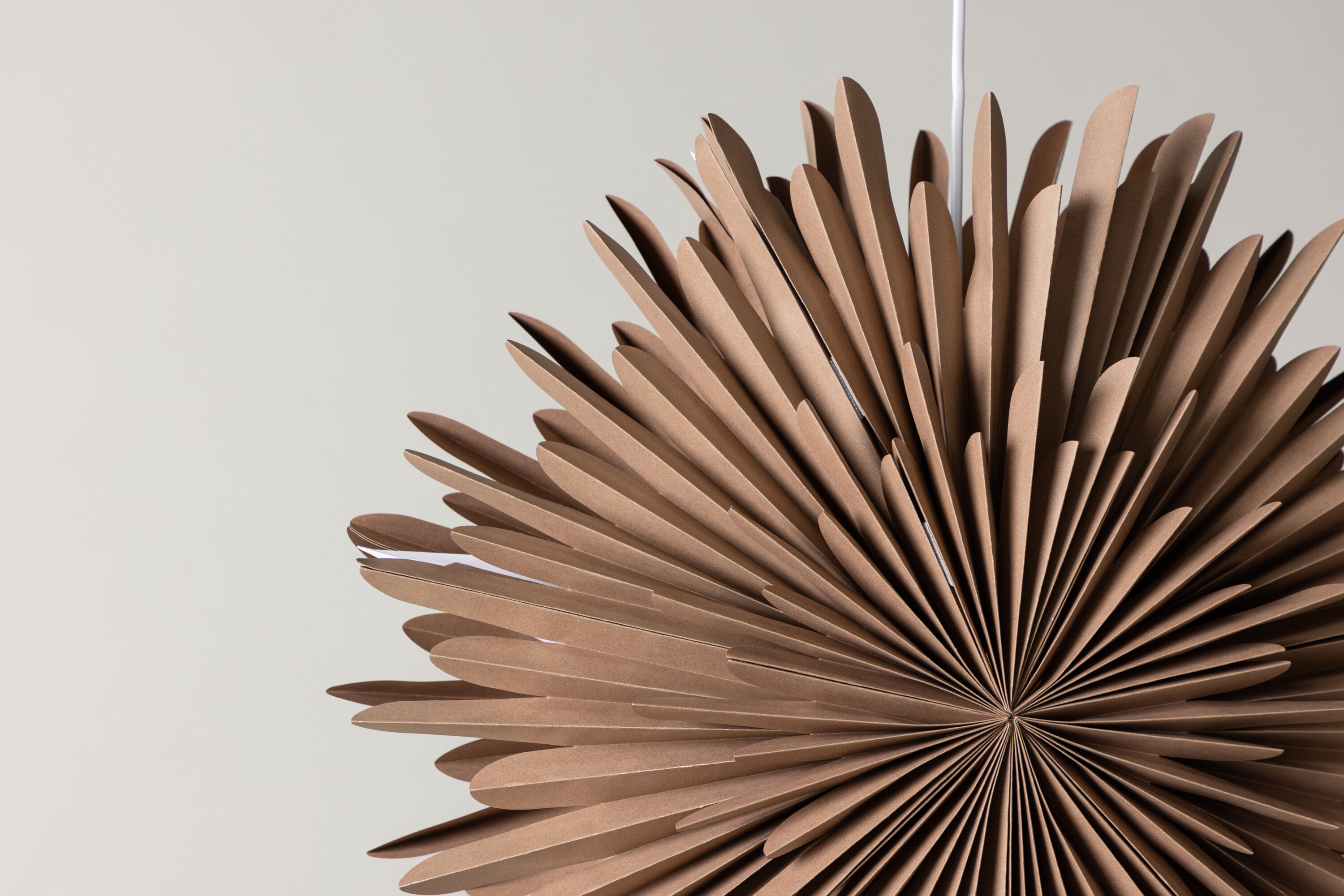 Sälen éclairage de noël blanc, marron ⌀60 cm en situation dans une pièce décorée
