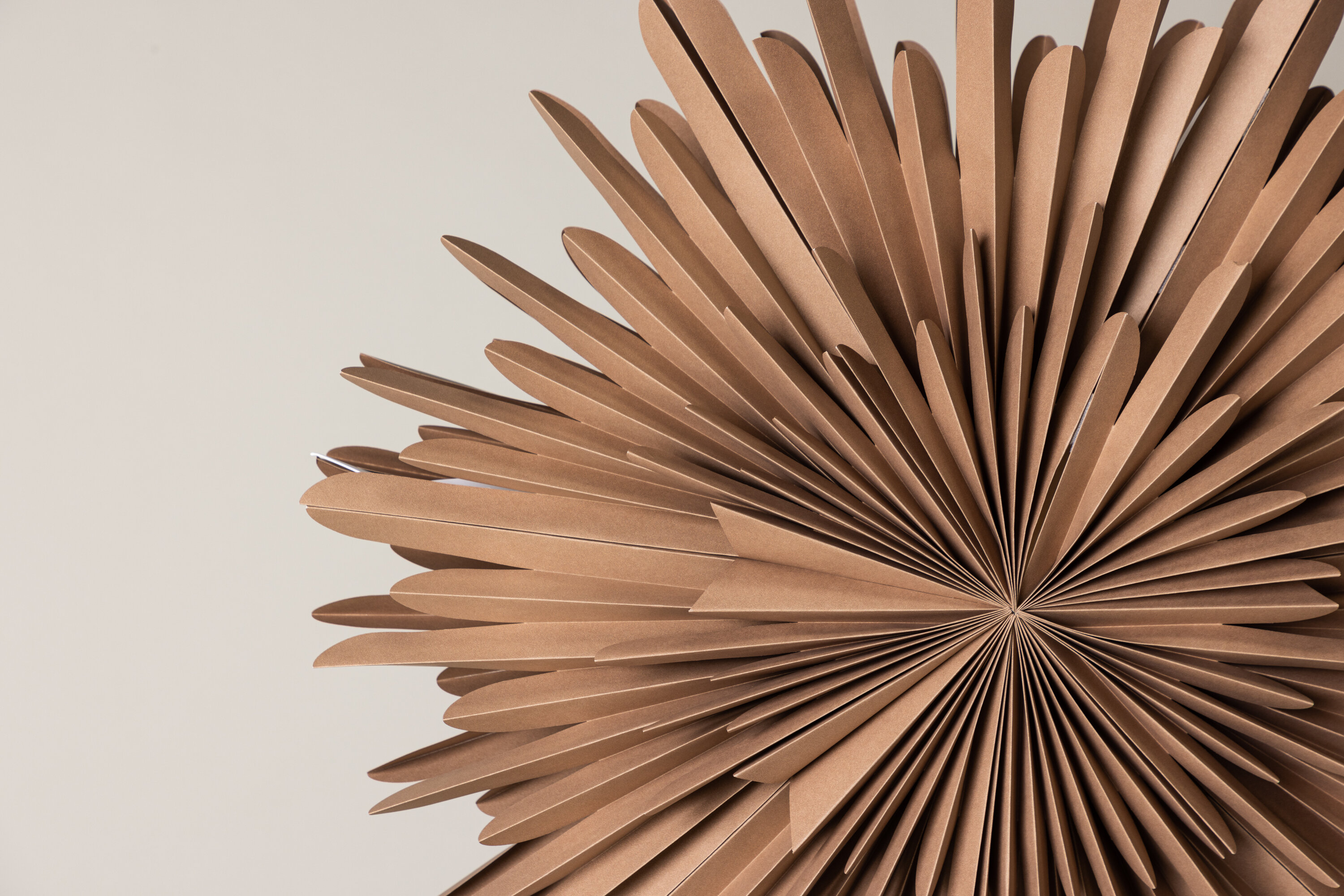 Sälen éclairage de noël blanc, marron ⌀80 cm en situation dans une pièce décorée