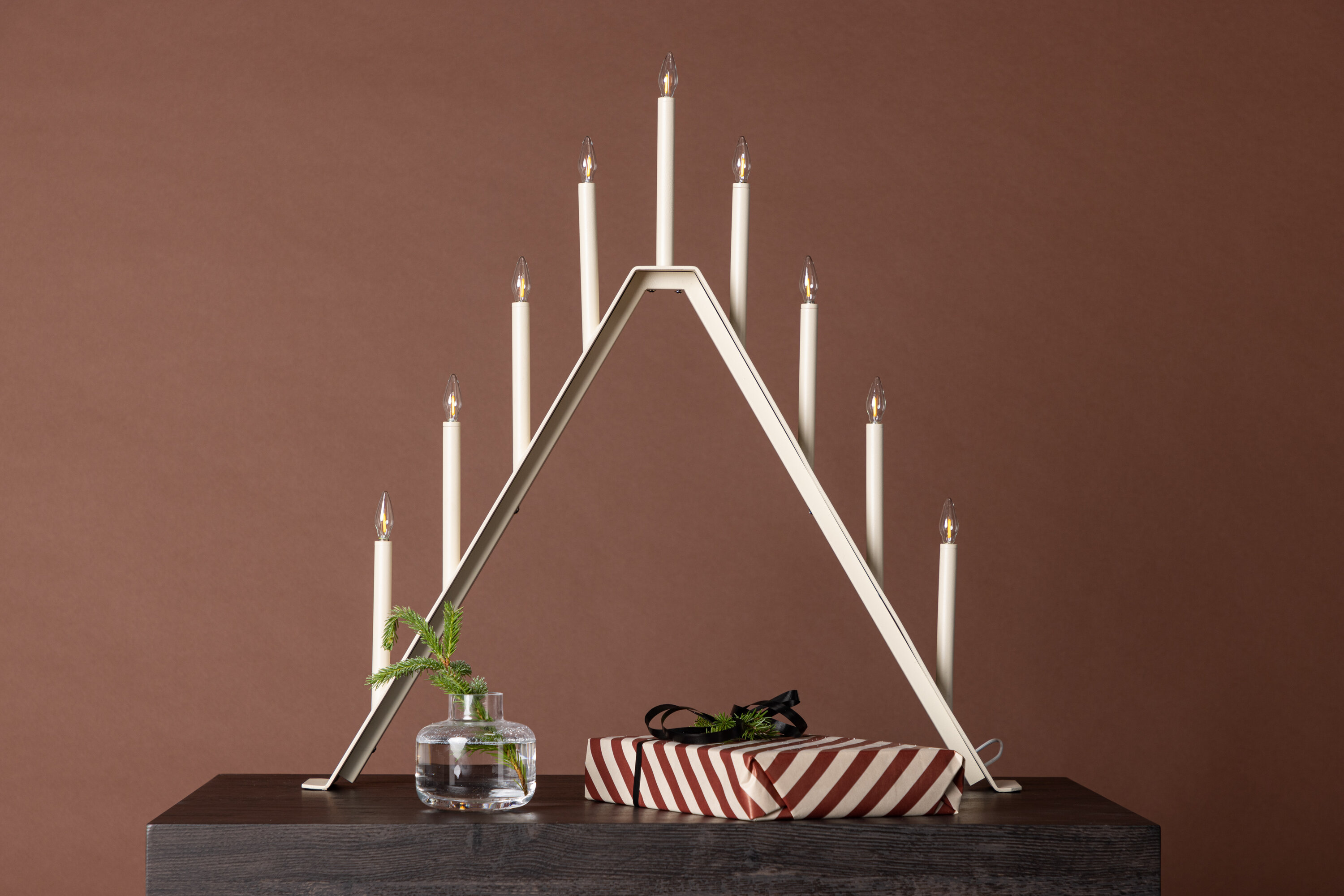 Åre éclairage de noël beige 9 x 64 x 64 cm en situation dans une pièce décorée