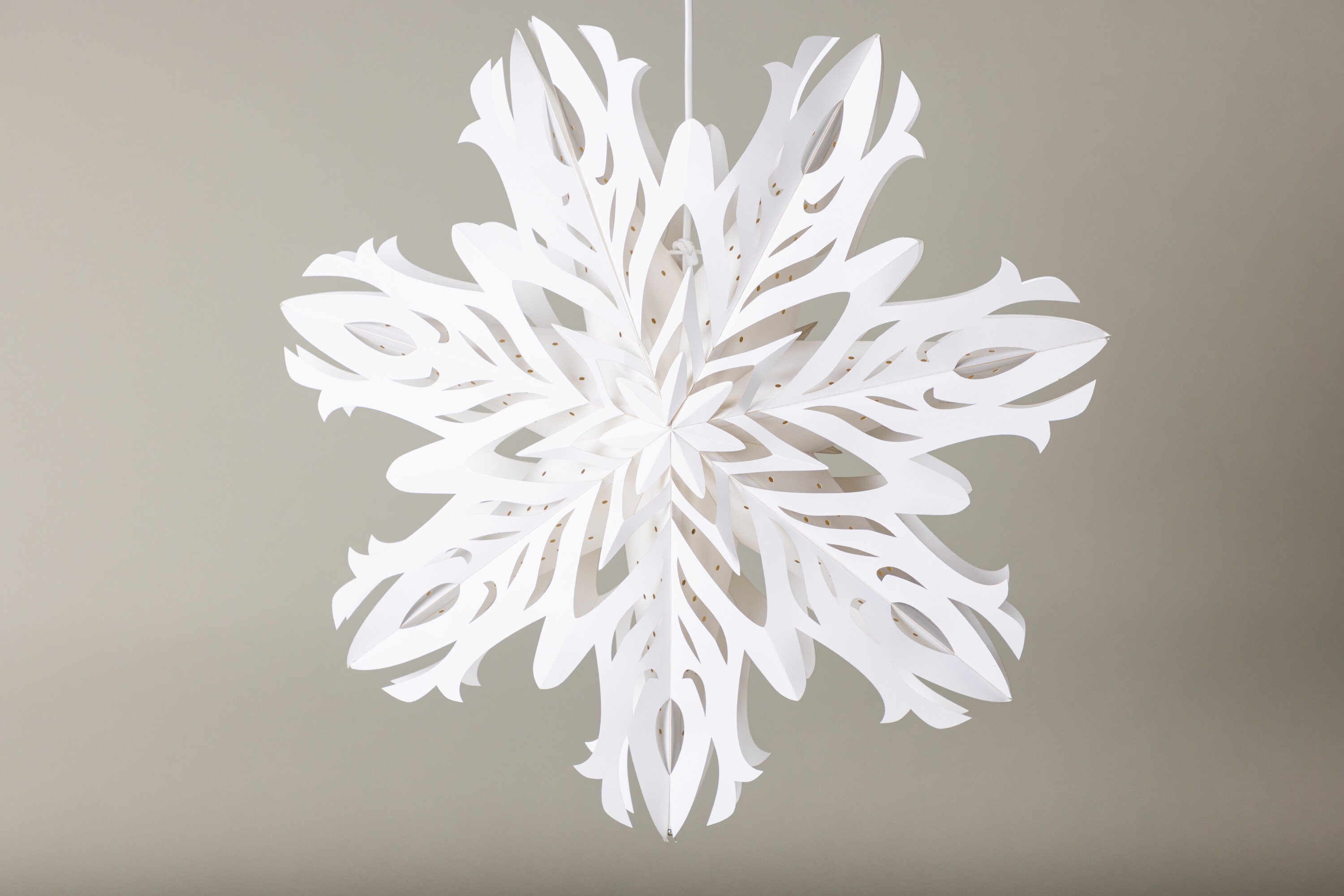 Hundfjället éclairage de noël blanc ⌀60 cm en situation dans une pièce décorée