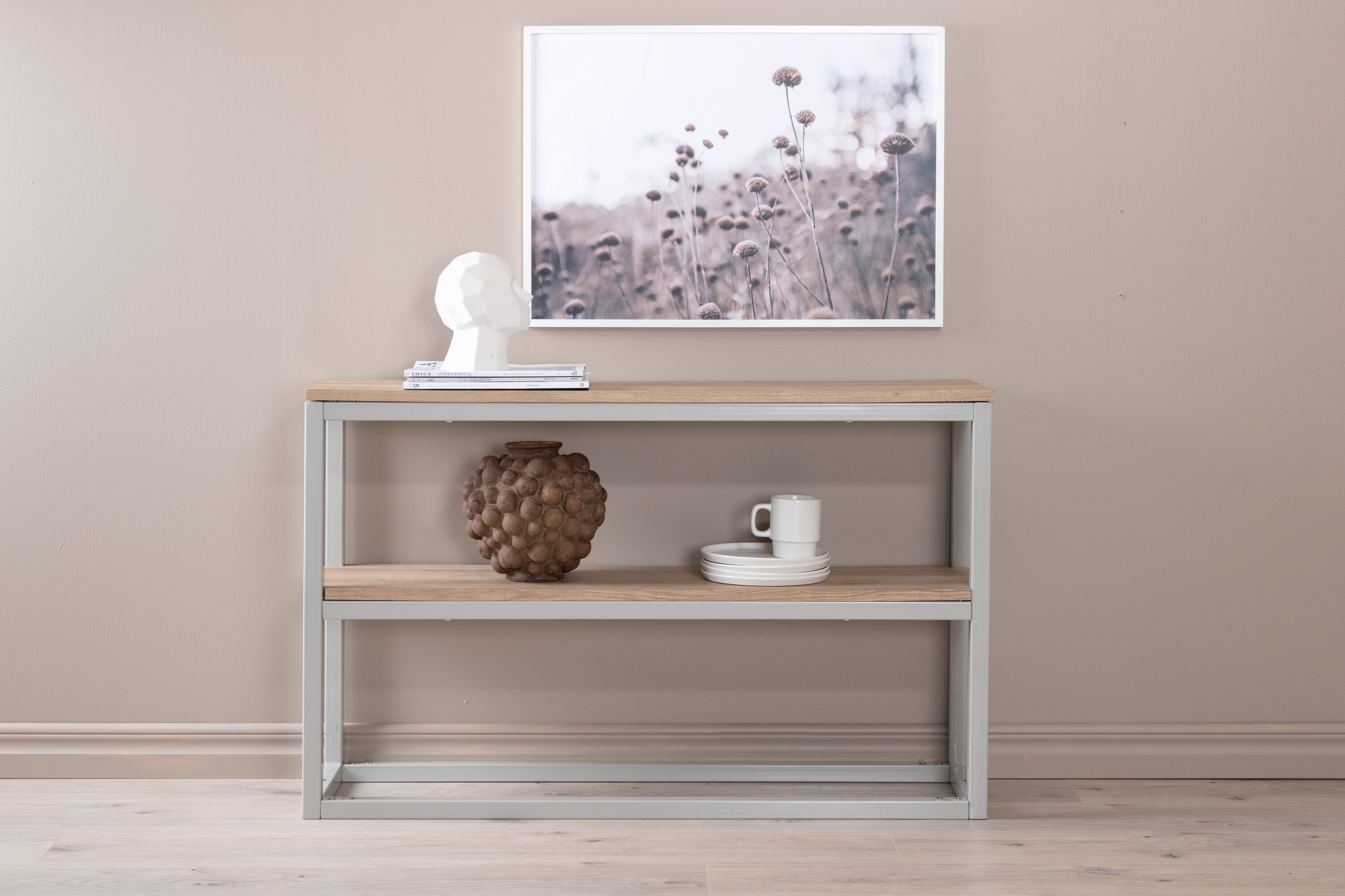 Détail du table d'appoint Rise gris, naturel 110 x 30 cm