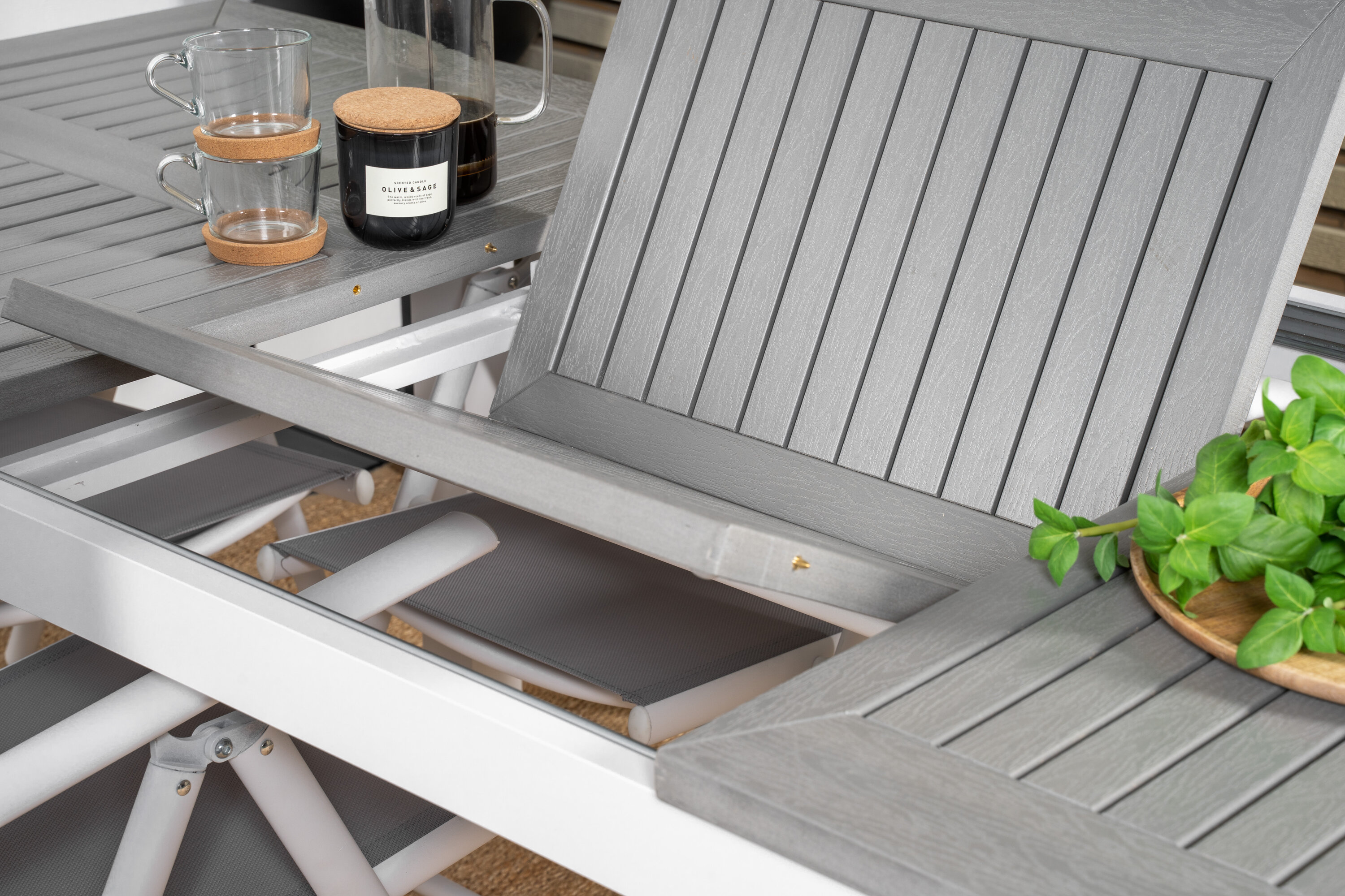 Détail du table à manger rectangulaire Albany gris, blanc 152 x 90 cm