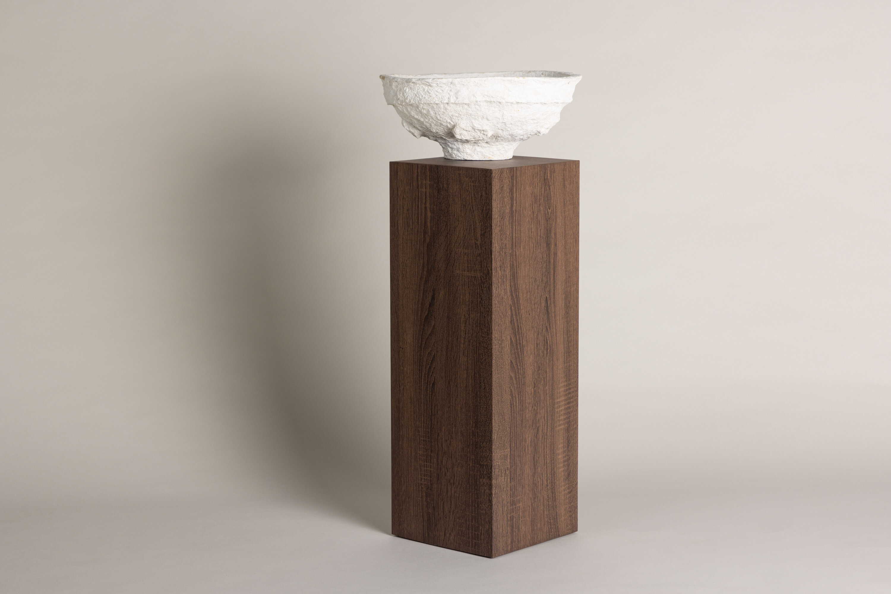 Ramsvik table d'appoint marron 23 x 23 cm en situation dans une pièce décorée