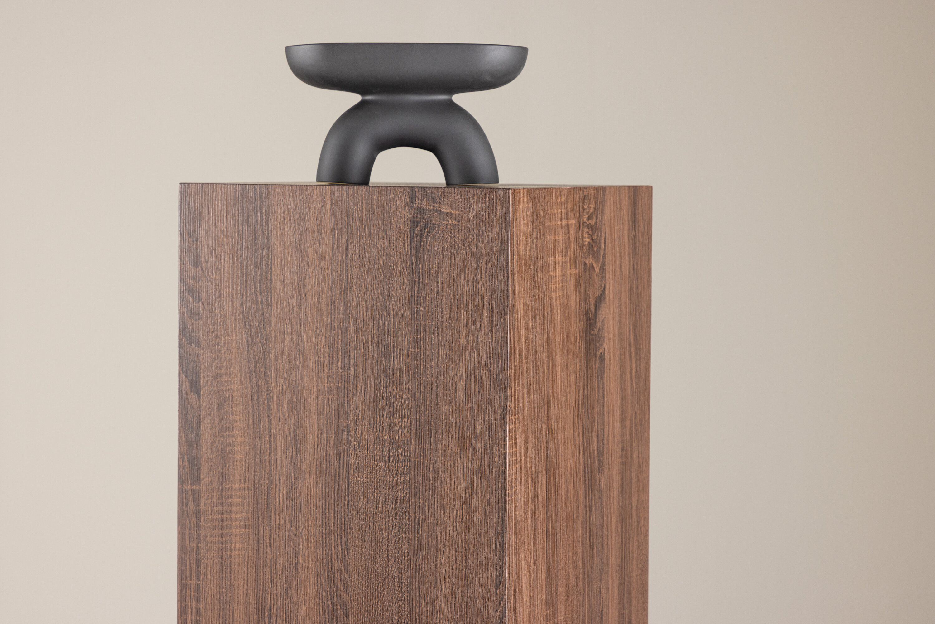 Ramsvik table d'appoint marron 40 x 40 cm en situation dans une pièce décorée