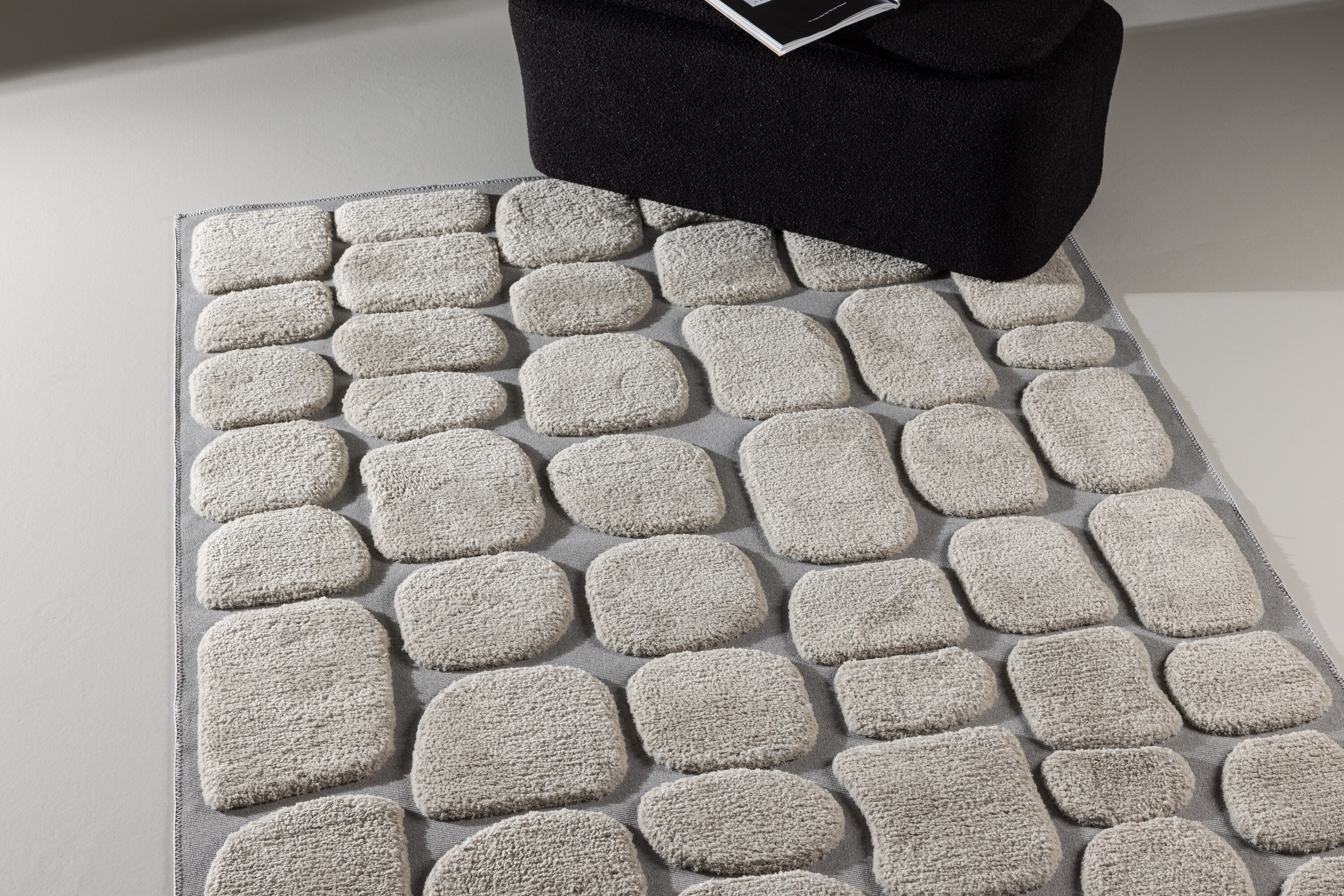 Octavius tapis de salon beige 290 x 200 cm en situation dans une pièce décorée
