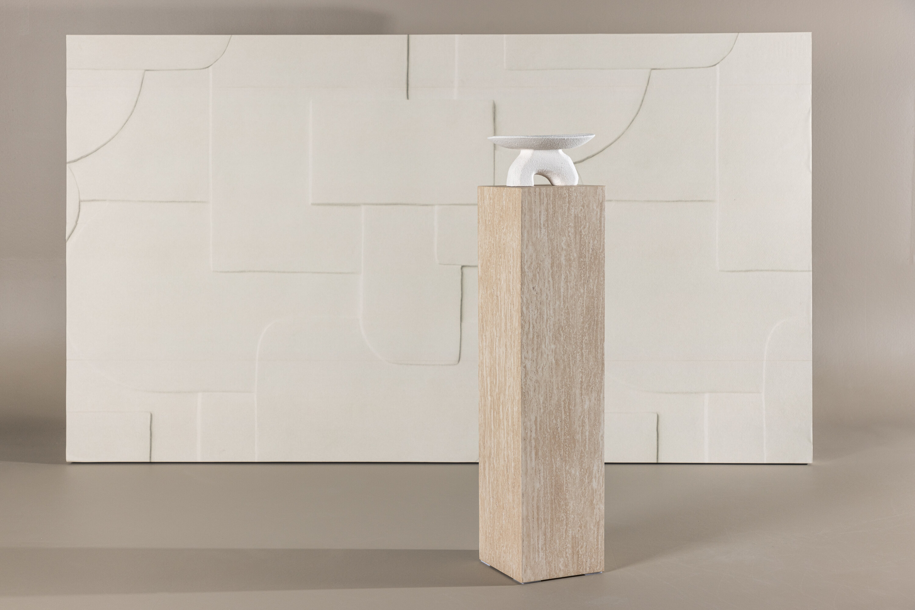 Ramsvik table d'appoint beige 23 x 23 cm en situation dans une pièce décorée