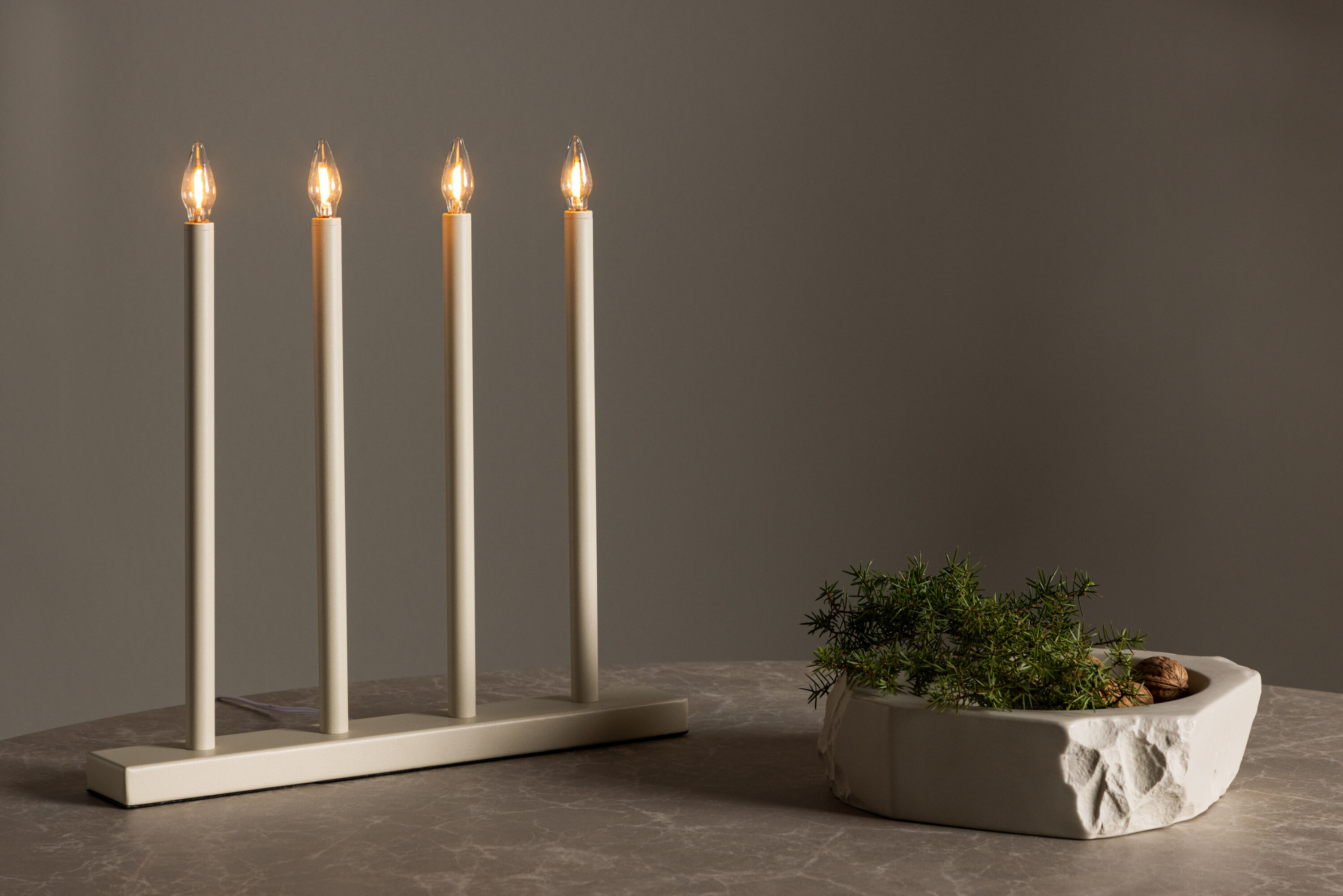 Lofsdalen éclairage de noël beige 5 x 35 x 35 cm en situation dans une pièce décorée
