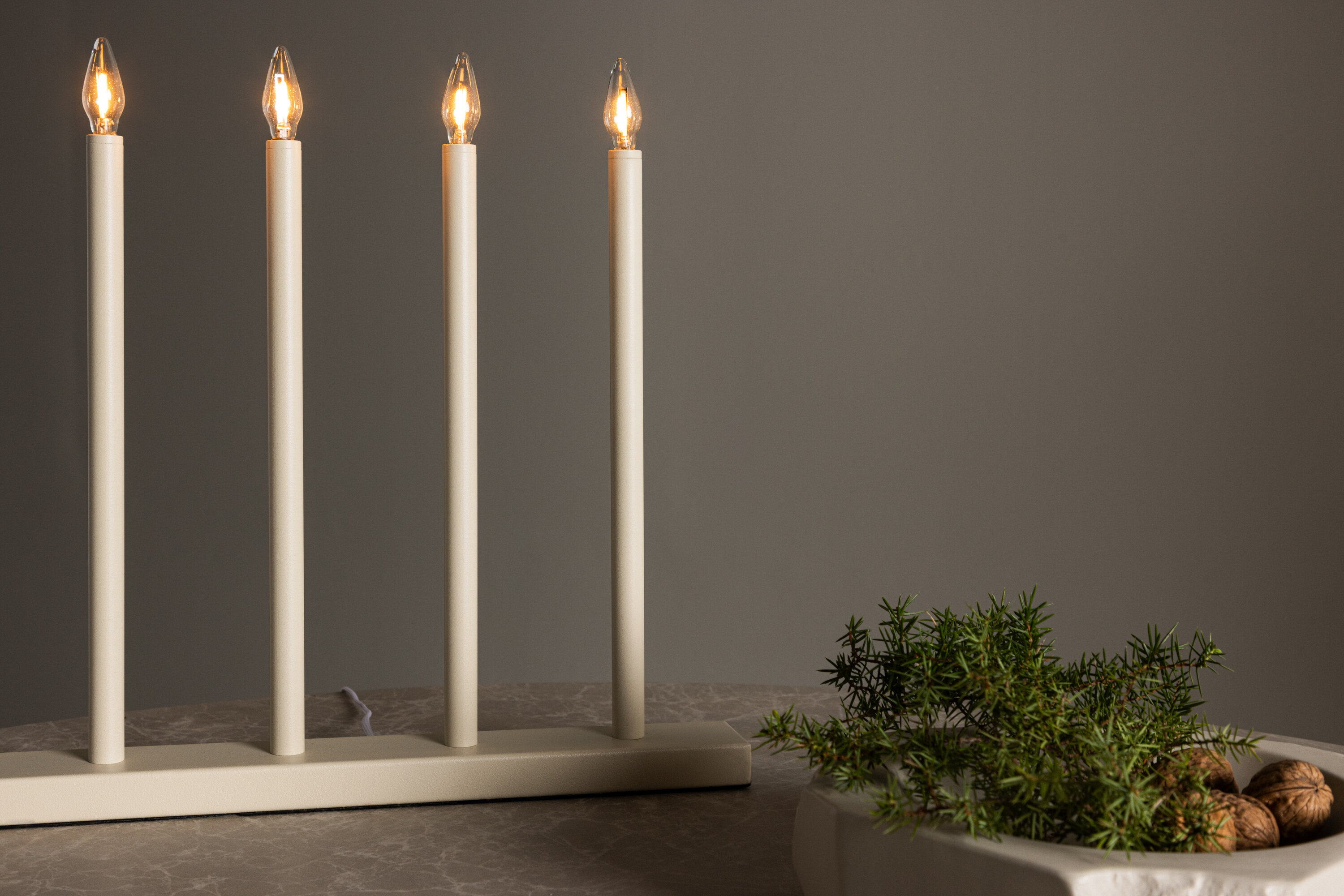 Lofsdalen éclairage de noël beige 5 x 35 x 35 cm en situation dans une pièce décorée