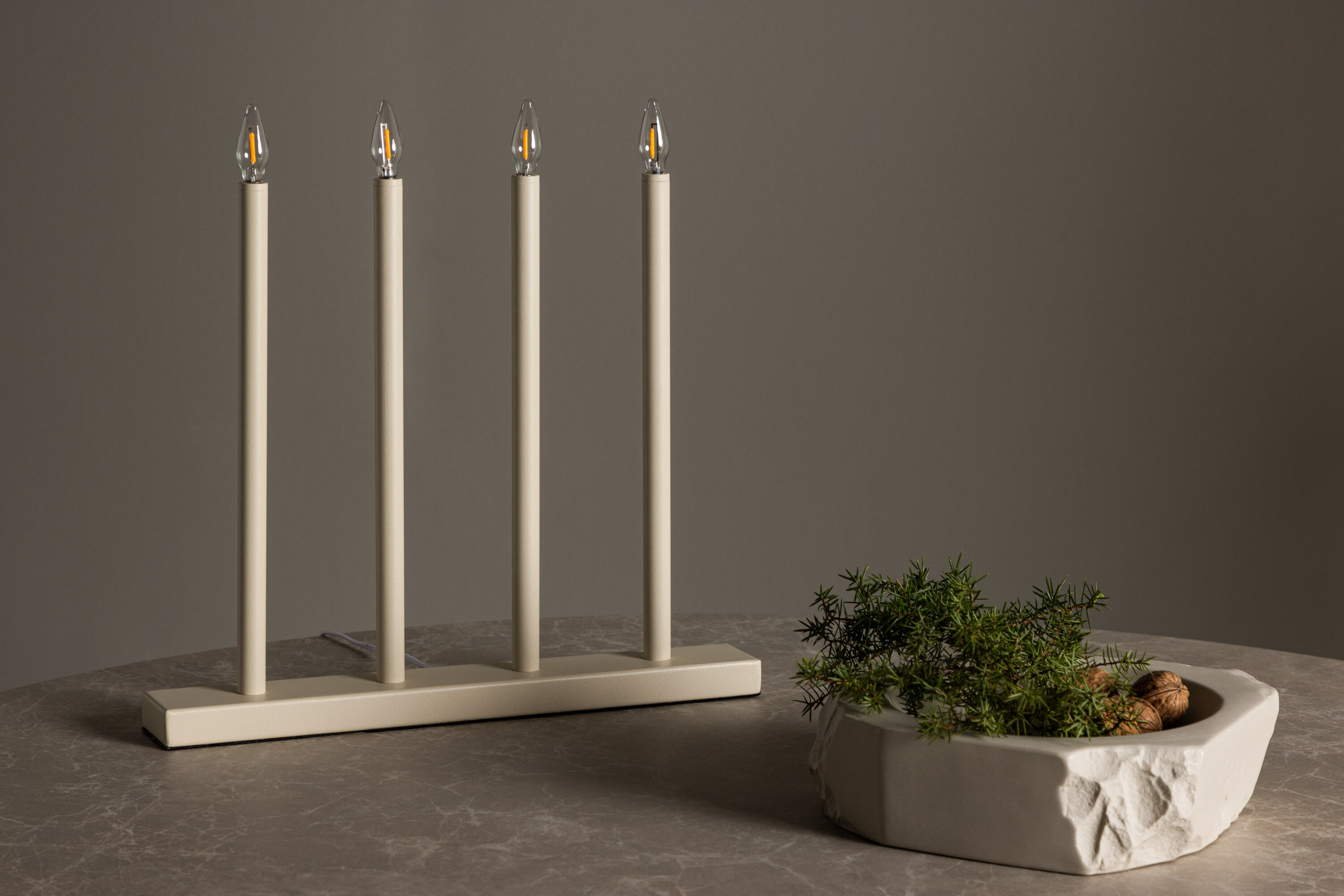 Lofsdalen éclairage de noël beige 5 x 35 x 35 cm en situation dans une pièce décorée
