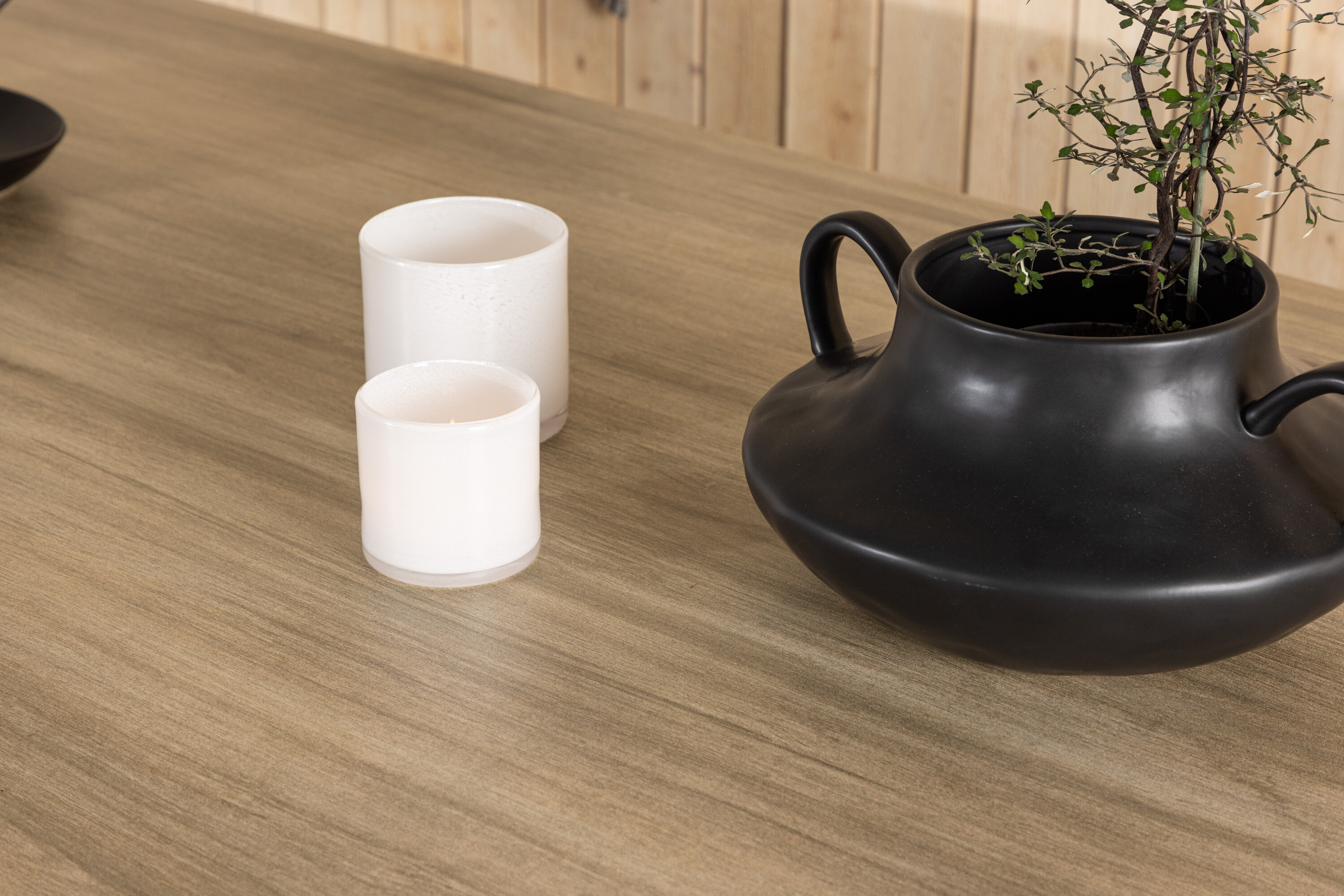 Merlo table à manger rectangulaire blanc 200 x 90 cm en situation dans une pièce décorée