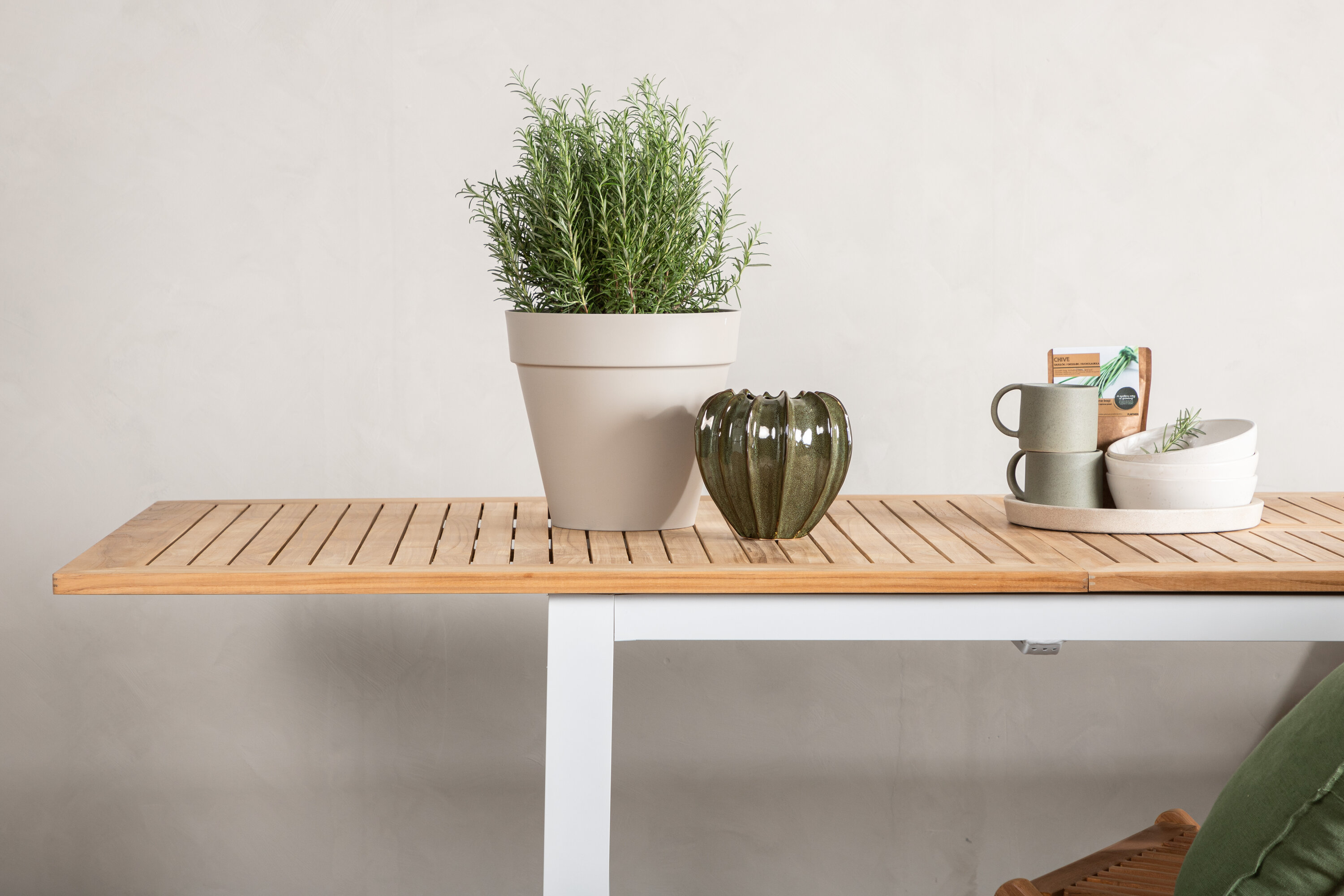 Panama table à manger rectangulaire naturel, blanc 224 x 100 cm en situation dans une pièce décorée