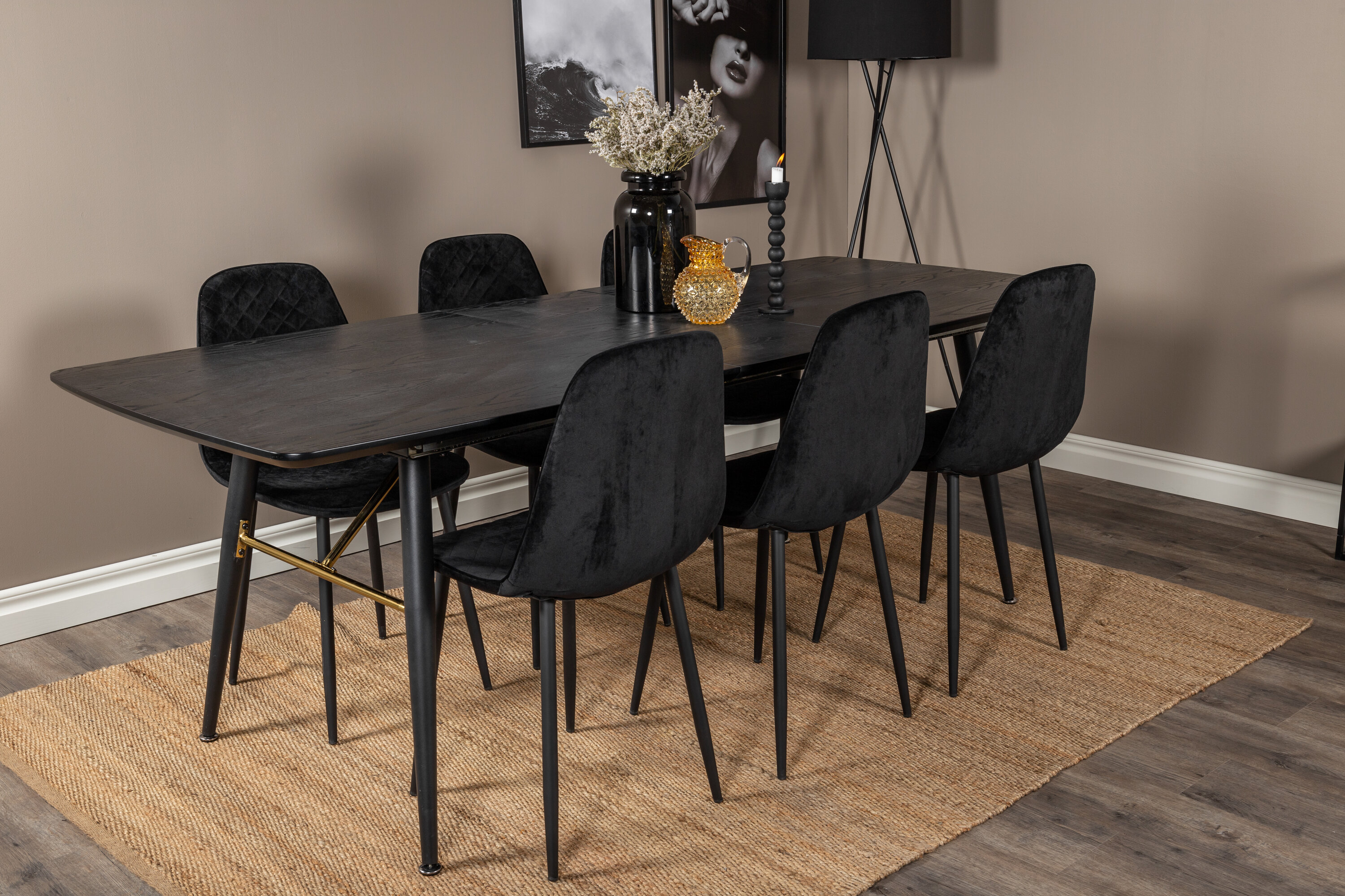 Détail du ensemble repas rectangulaire Gold, Polar noir Table : 76 x 180 x 85 Chaise : 52 x 86 x 44 cm