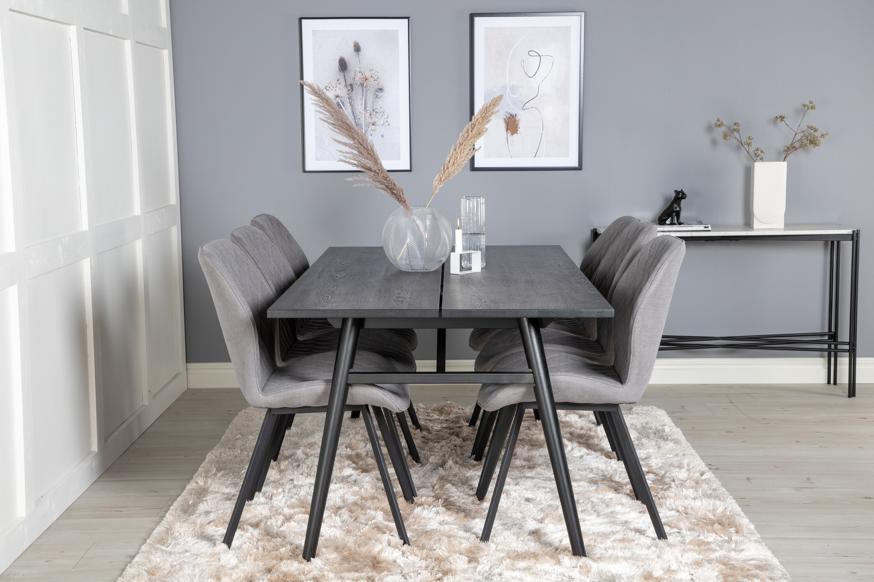 Détail du ensemble repas rectangulaire Sleek, Gemma noir, gris, brossé clair Table : 75 x 195 x 95 Chaise : 63 x 90 x 50 cm