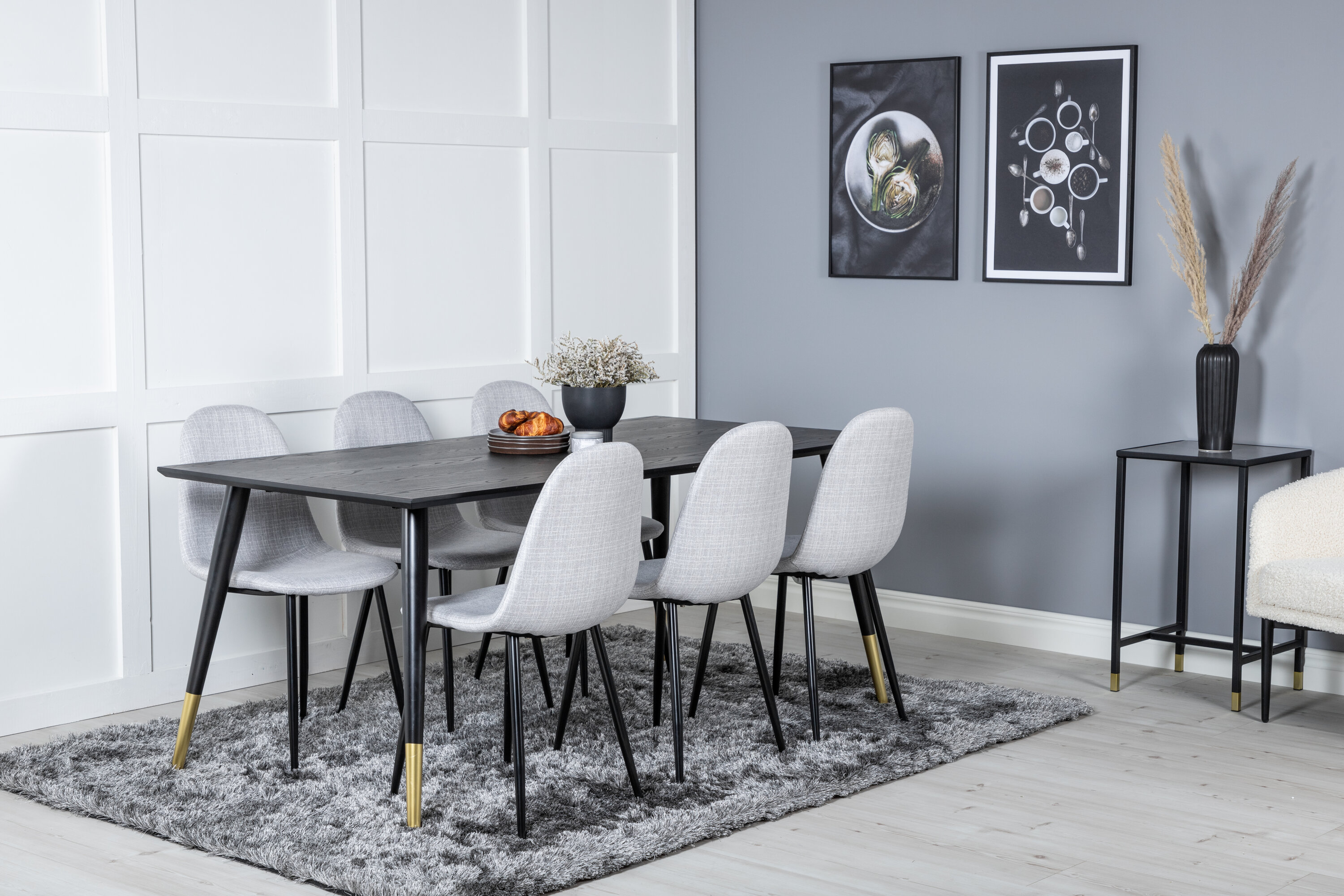Détail du ensemble repas rectangulaire Dipp, Polar noir, gris, doré Table : 75 x 180 x 90 Chaise : 53 x 87 x 44 cm