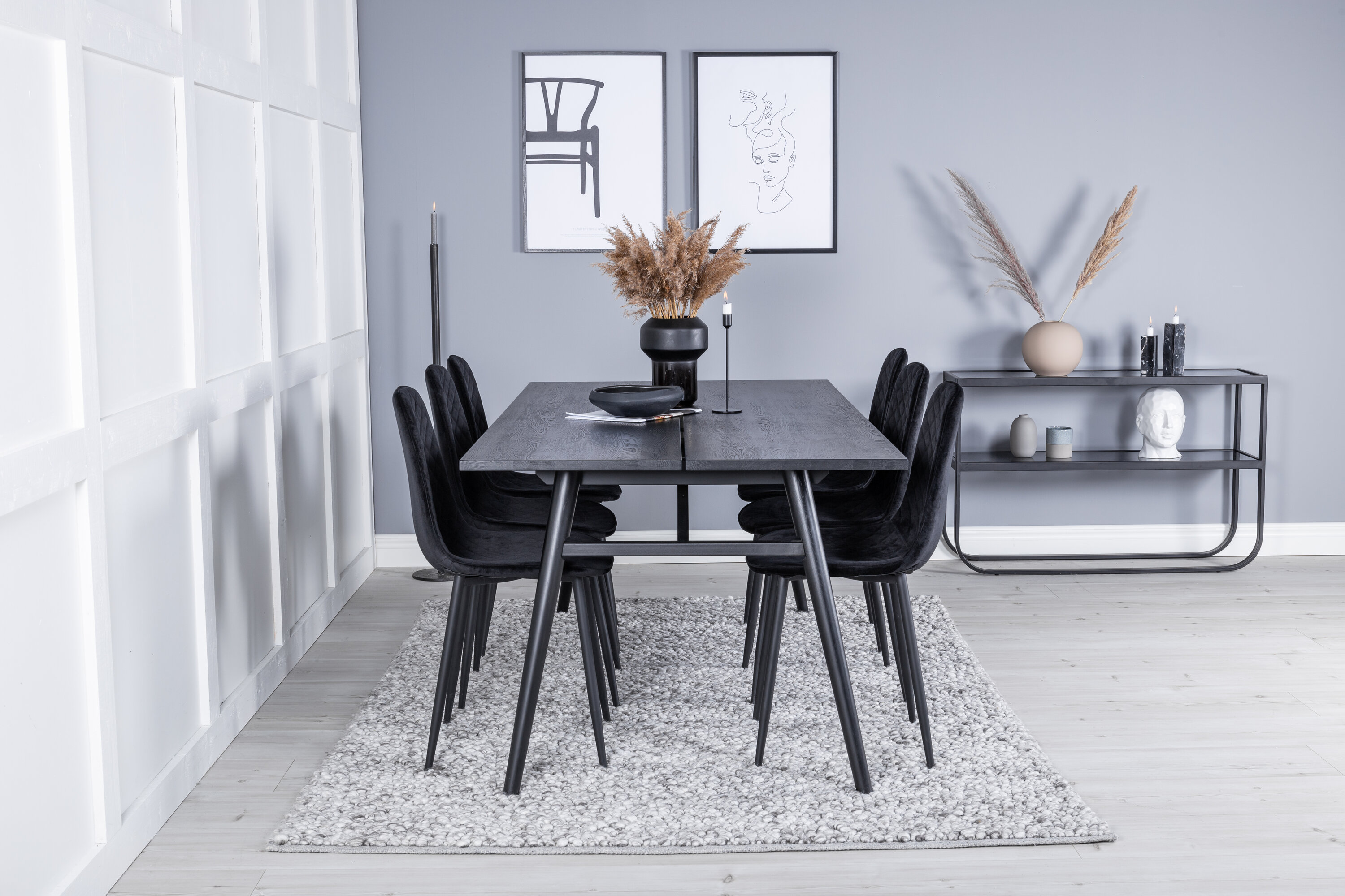Détail du ensemble repas rectangulaire Sleek, Polar noir, brossé clair Table : 75 x 195 x 95 Chaise : 52 x 86 x 44 cm