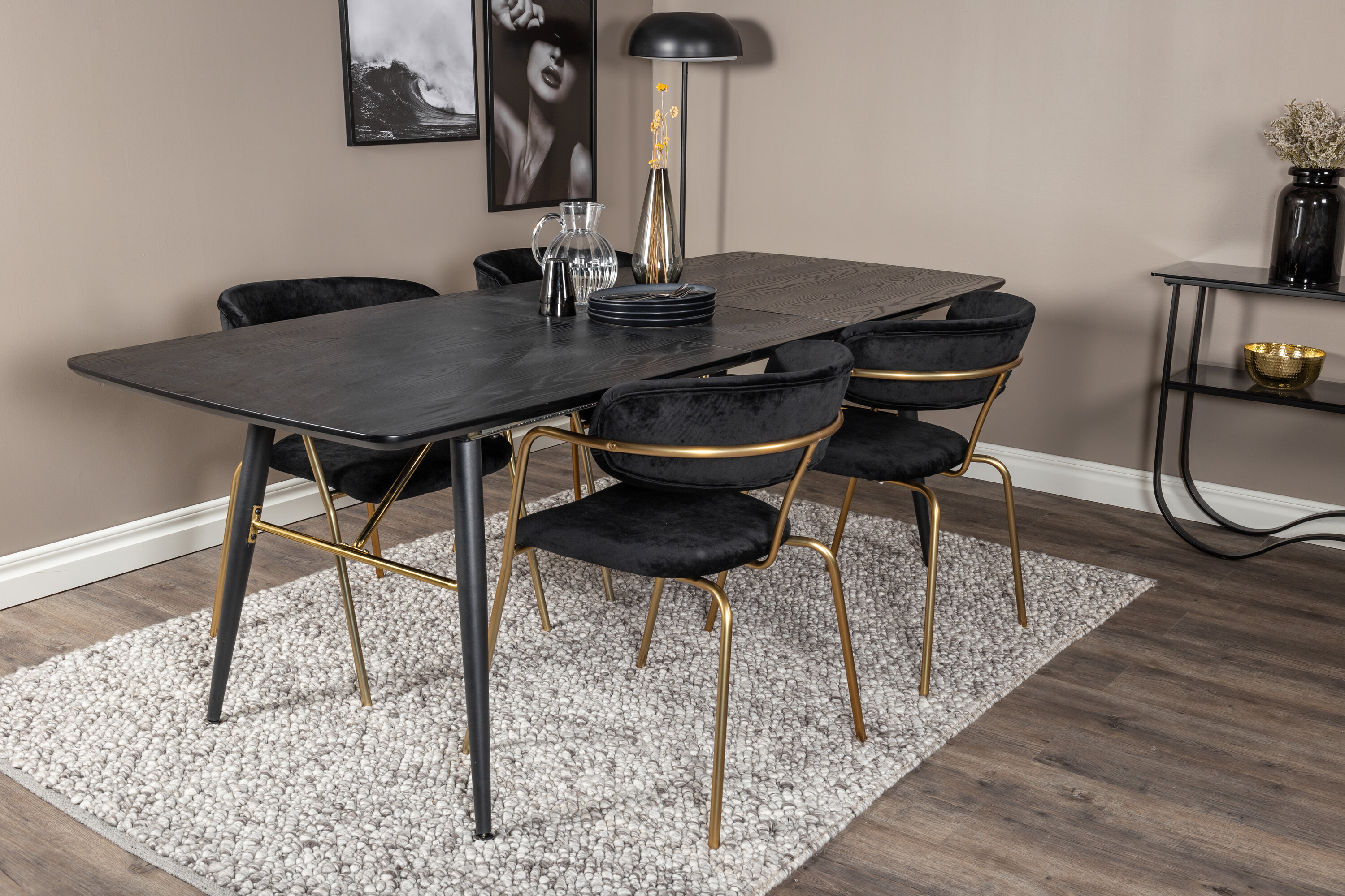 Détail du ensemble repas rectangulaire Gold, Arrow noir, doré Table : 76 x 180 x 85 Chaise : 61 x 79 x 58 cm