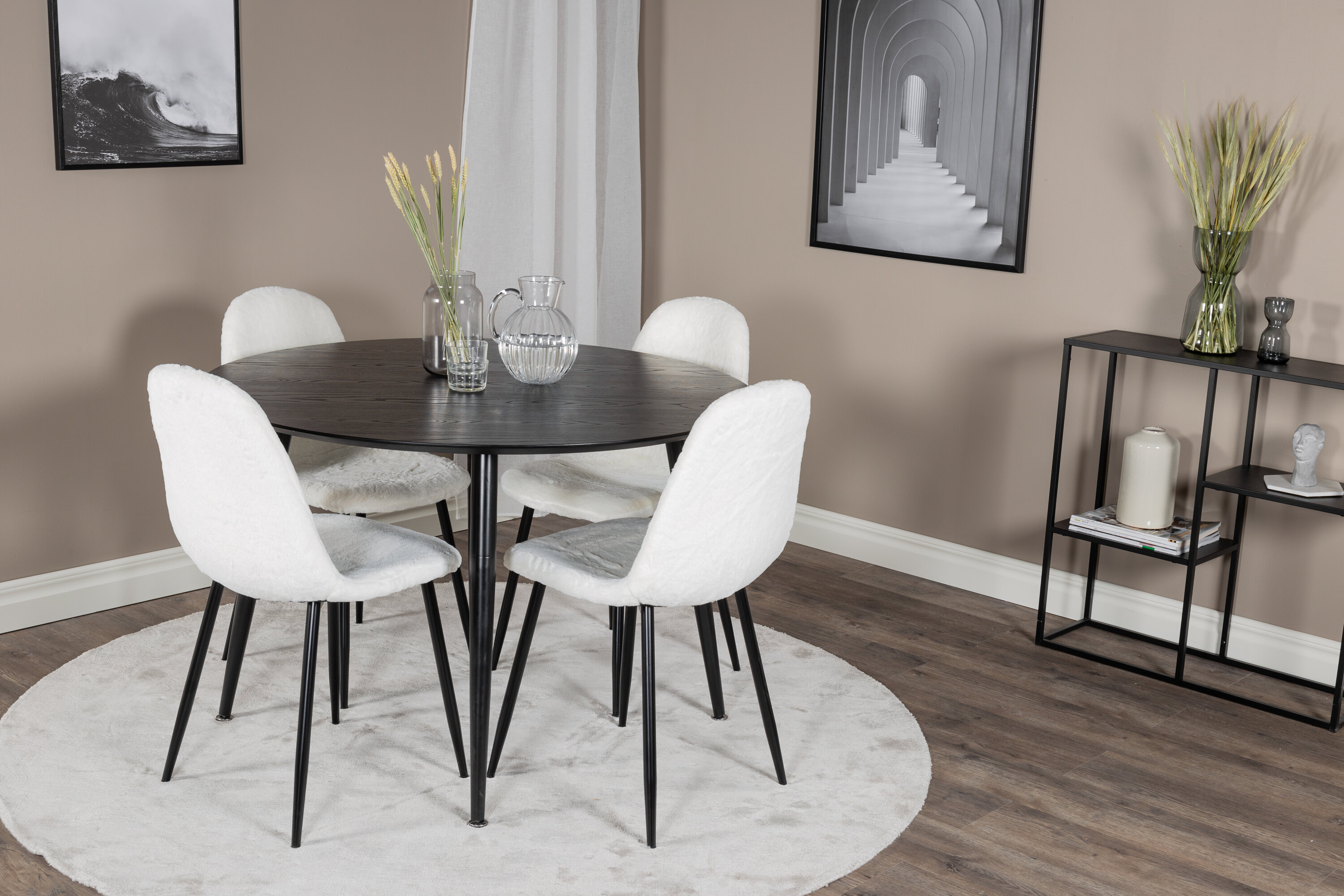 Détail du ensemble repas rond Dipp, Polar noir, blanc Table : ⌀115 Chaise : 53 x 87 x 44 cm