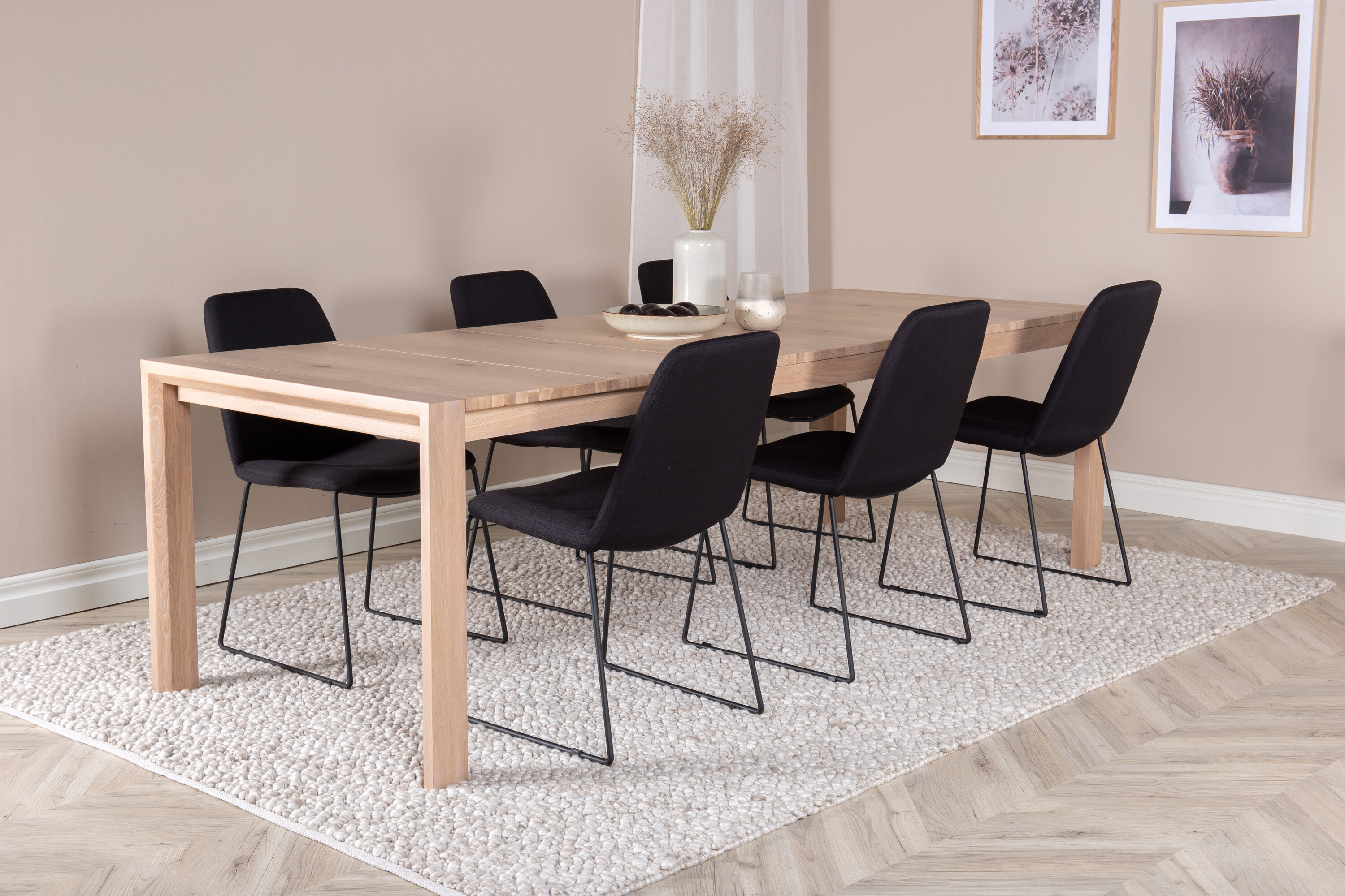 Détail du ensemble repas rectangulaire Slider, Muce blanchi, noir Table : 75 x 170 x 95 Chaise : 63 x 84 x 43 cm