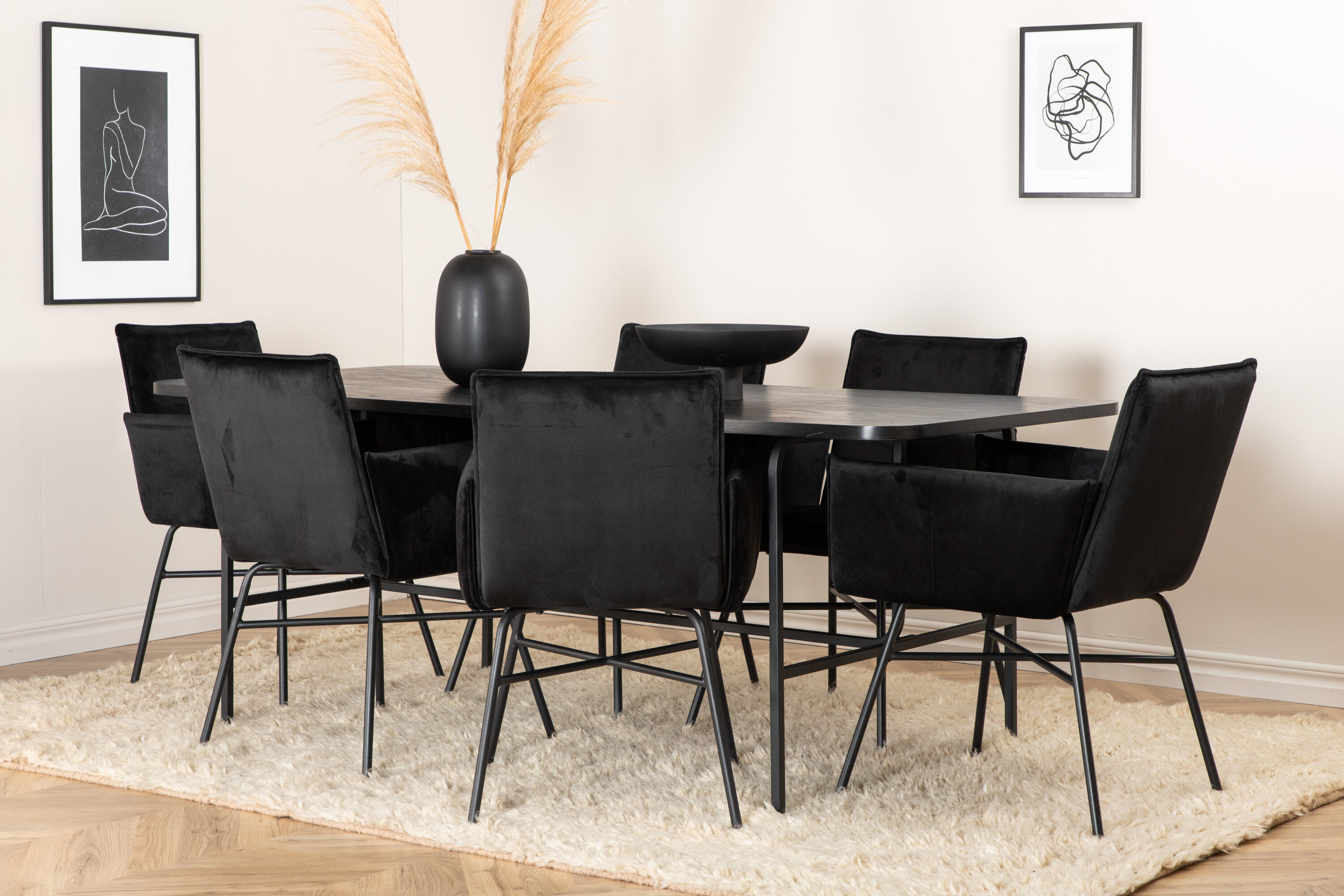 Détail du ensemble repas rectangulaire Uno, Petra noir Table : 74 x 200 x 90 Chaise : 60 x 87 x 57 cm