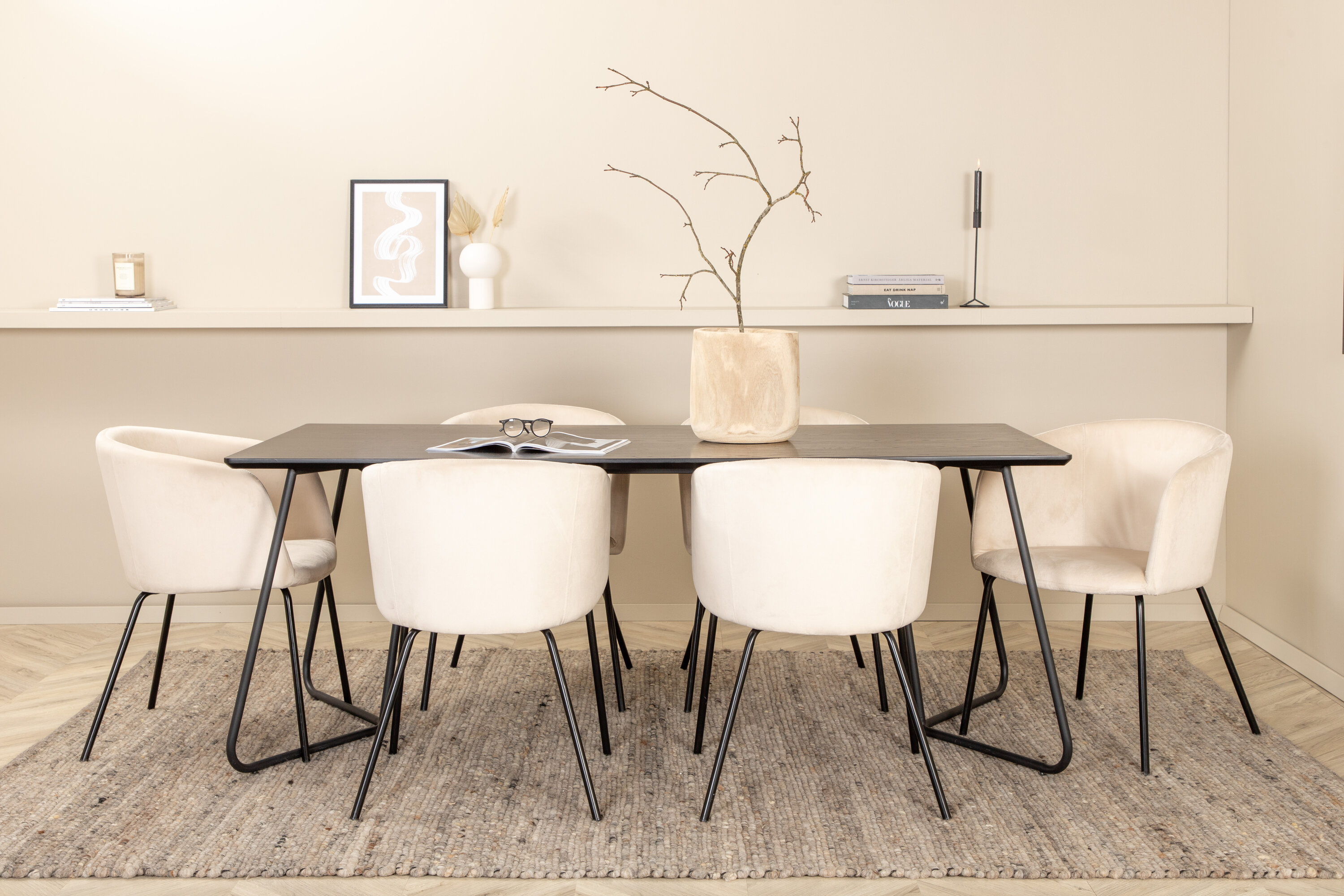 Détail du ensemble repas rectangulaire Petra, Berit noir, beige Table : 75 x 190 x 90 Chaise : 55 x 78 x 55 cm