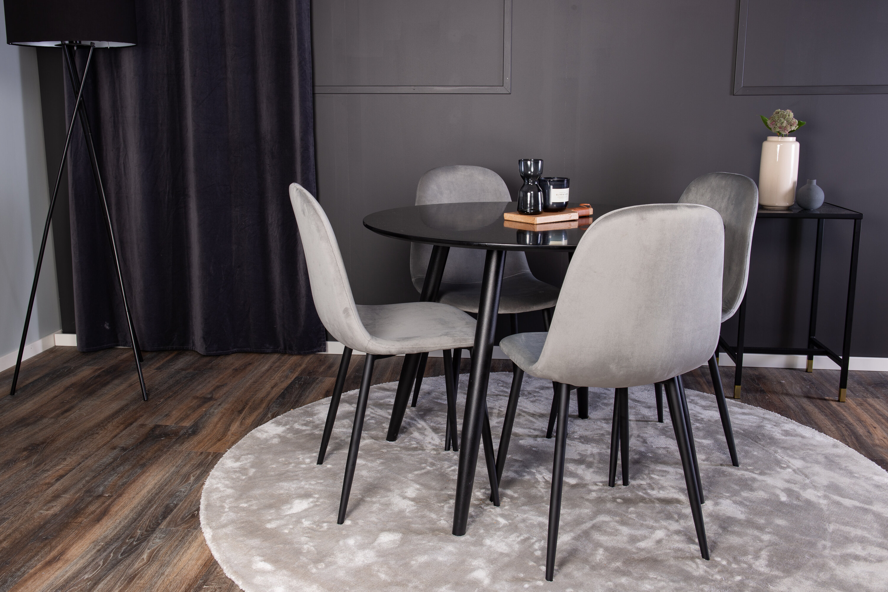 Détail du ensemble repas rond Plaza, Polar noir, gris
