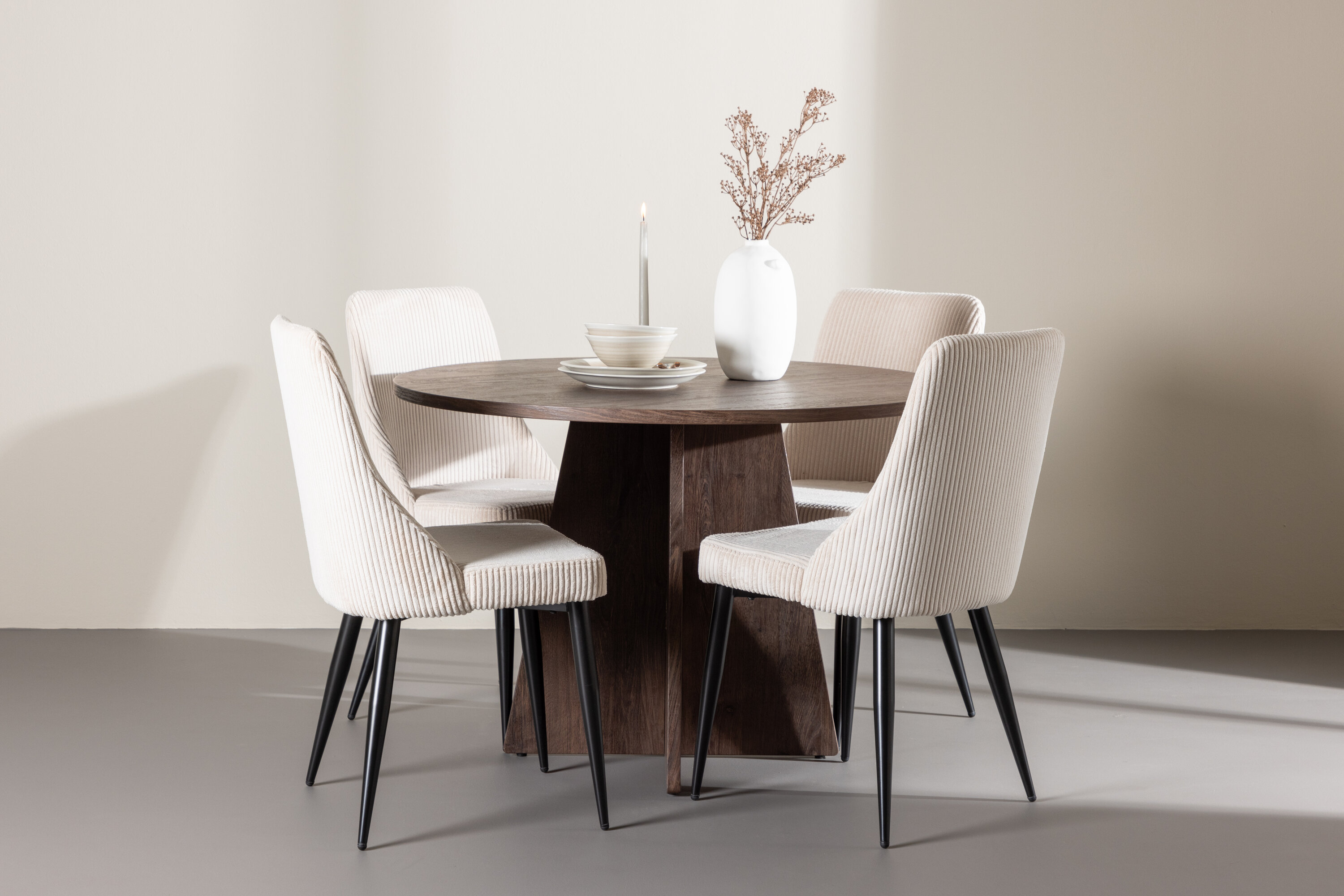 Bootcut, Leone ensemble repas rond moka, beige, noir en situation dans une pièce décorée