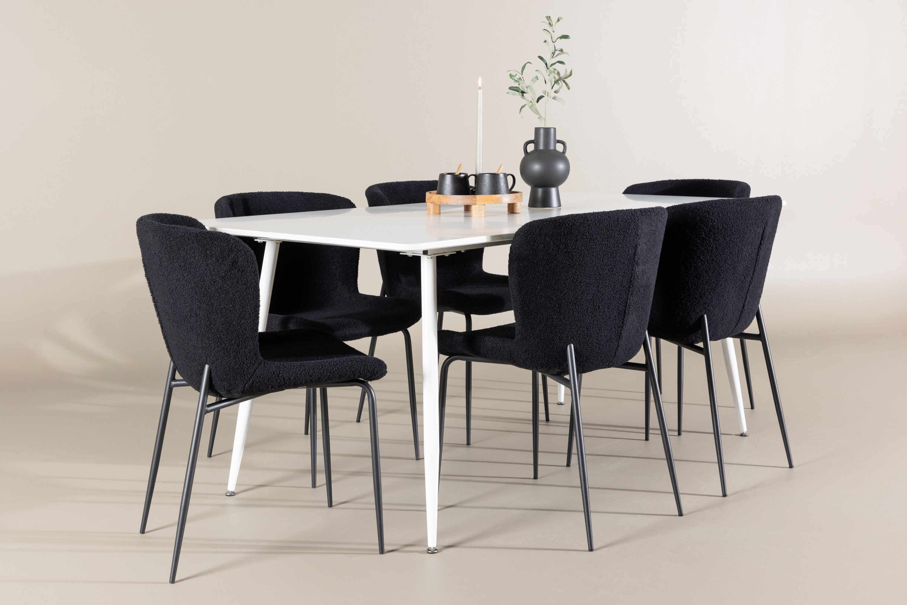 Silar, Modesto ensemble repas rectangulaire blanc, noir en situation dans une pièce décorée
