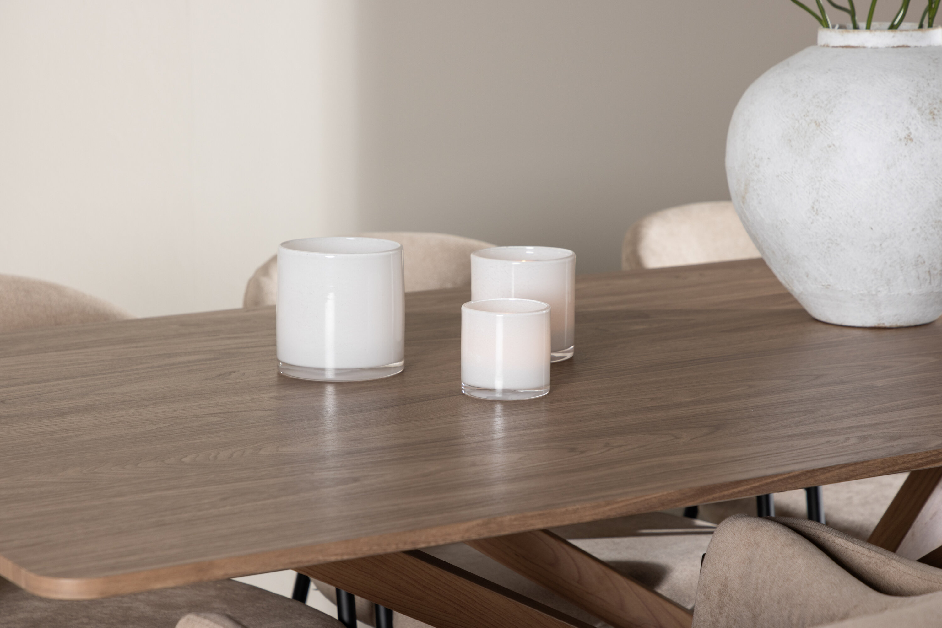Piazza, Evelina ensemble repas rectangulaire moka, beige, noir en situation dans une pièce décorée