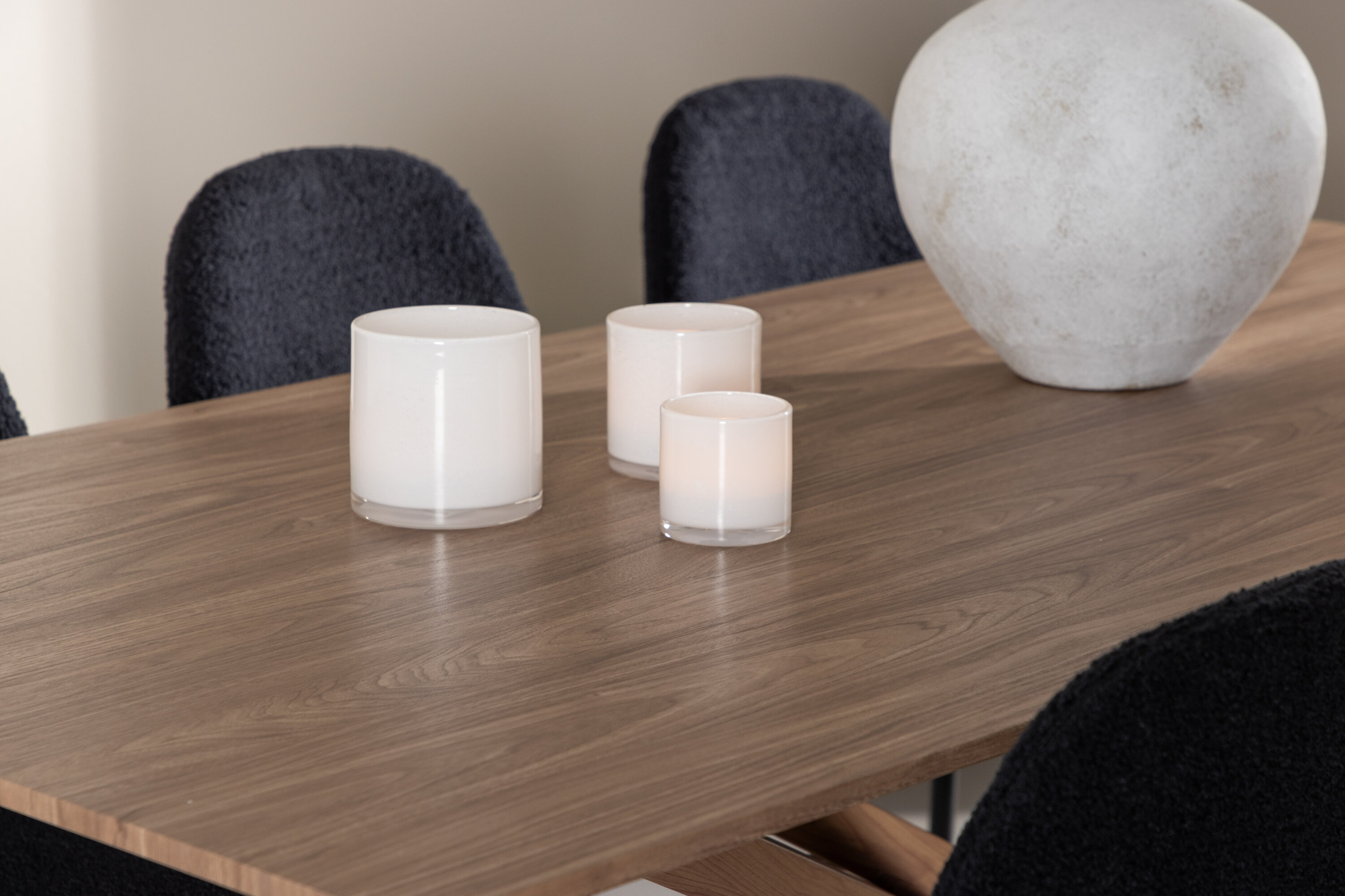 Piazza, Polar ensemble repas rectangulaire moka, noir en situation dans une pièce décorée